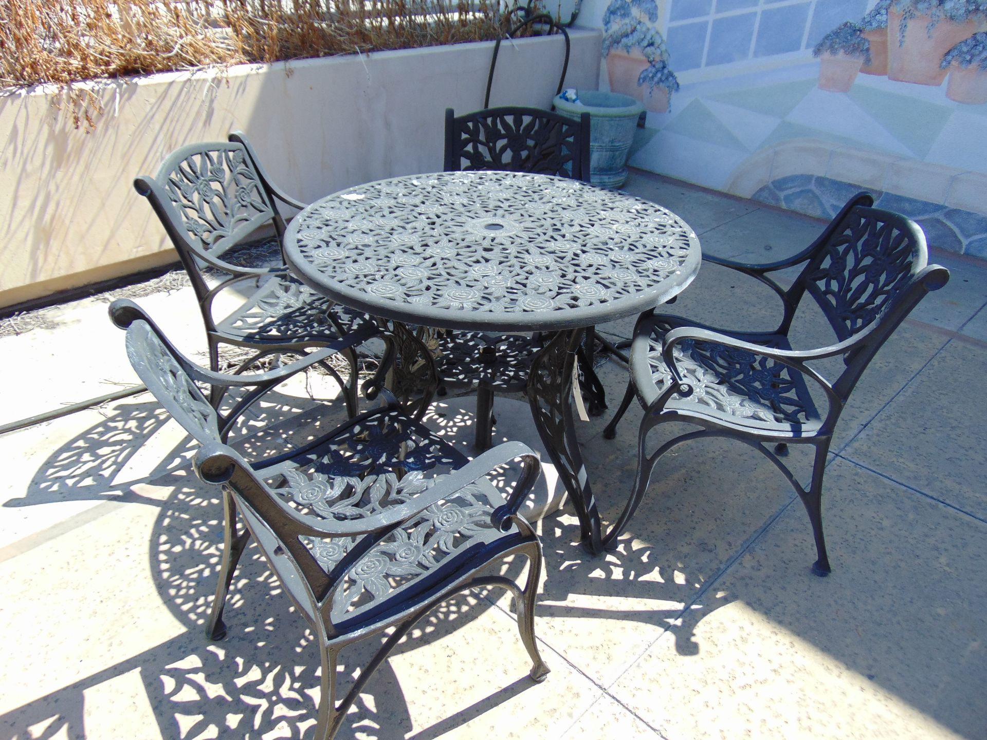 (Lot) Patio Set, 1 Table & 4 Chairs