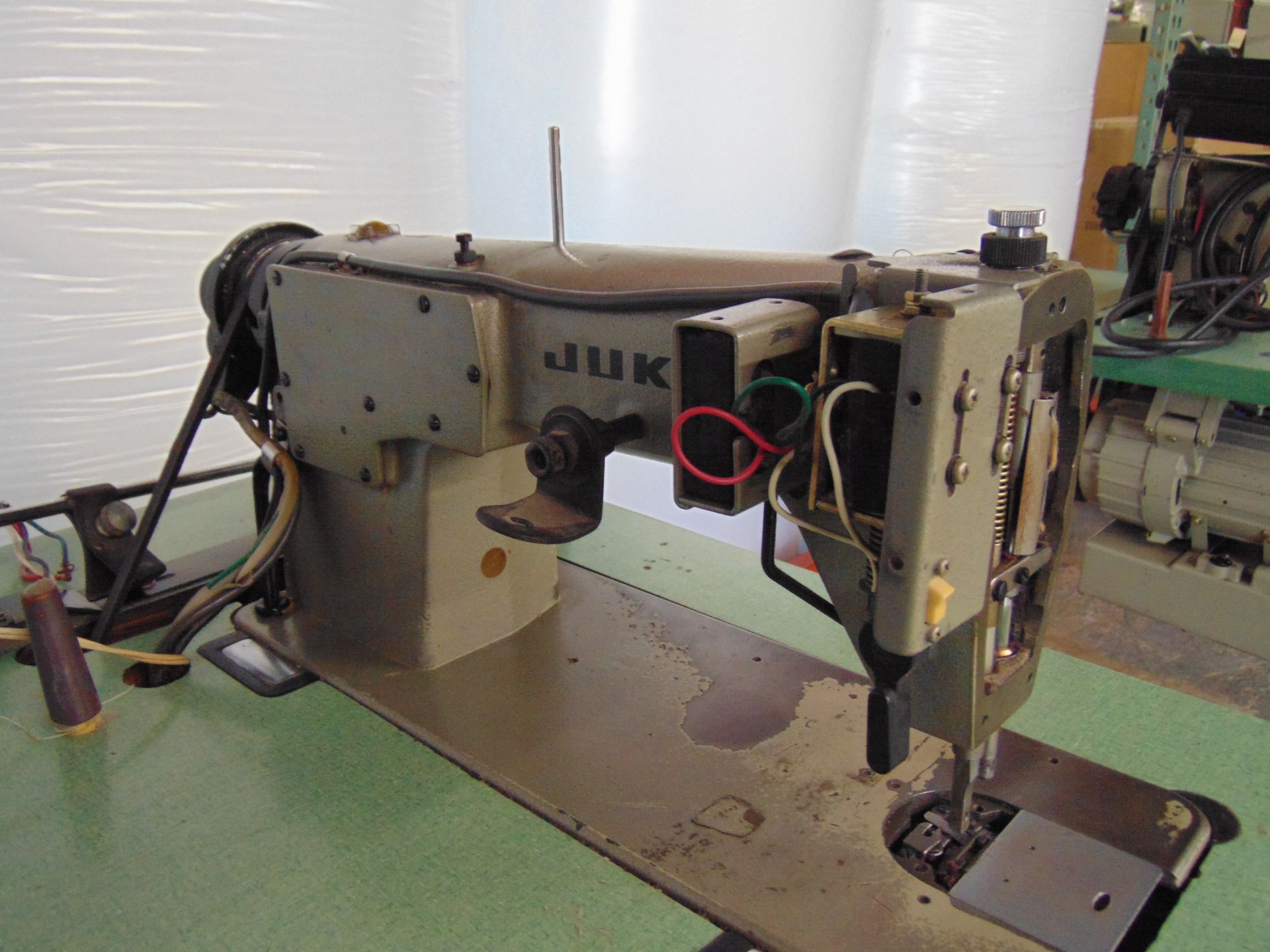 Juki mod. DDL-555-4, Single Needle Lock Stitch - Image 3 of 4