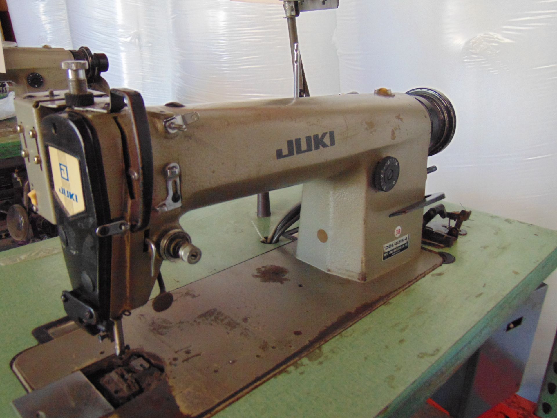 Juki mod. DDL-555-4, Single Needle Lock Stitch - Image 2 of 4