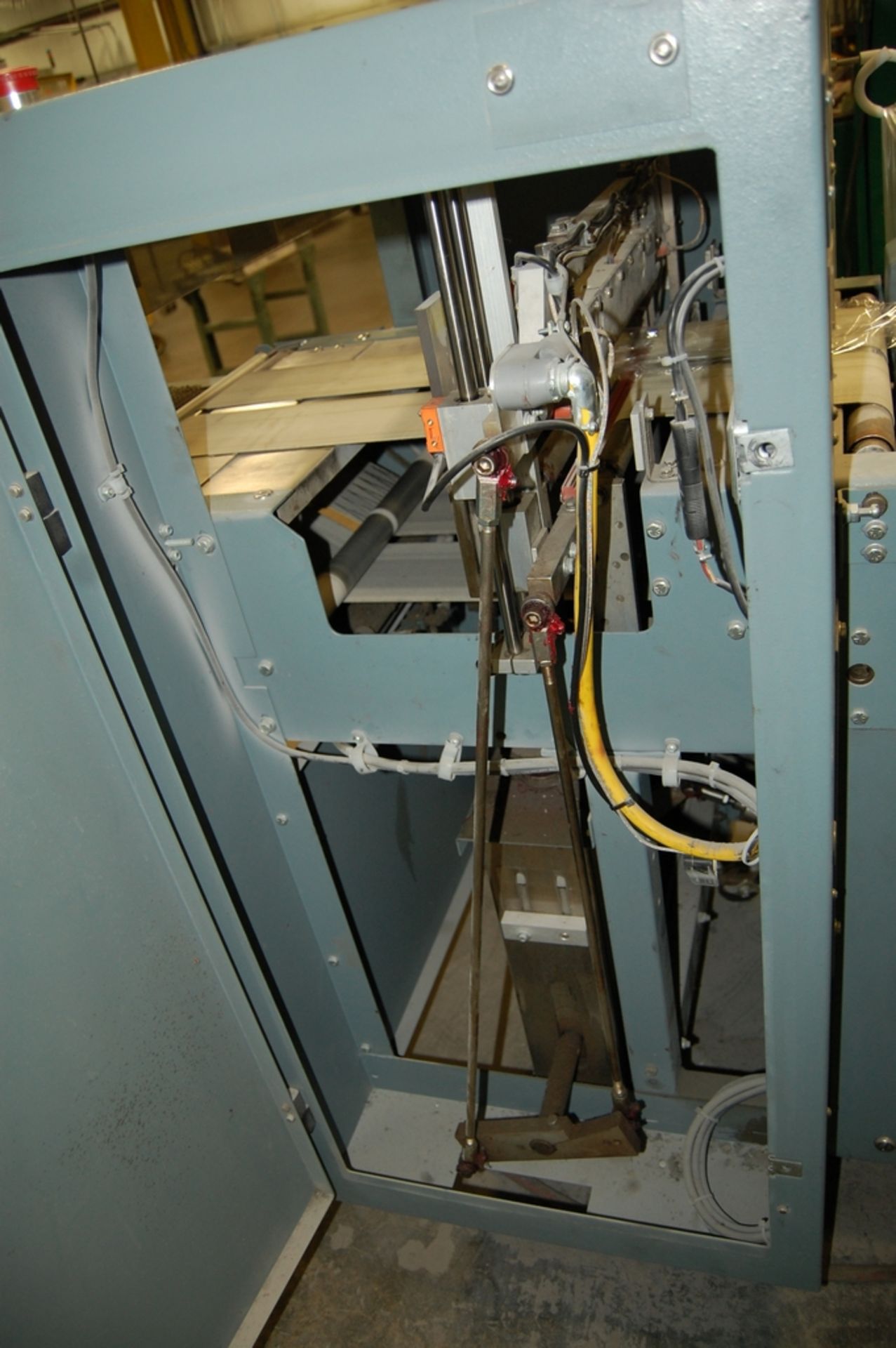 2004 Shanklin Model T-71 High Speed Dual Chamber Shrink Wrapper and Shrink Tunnel - Image 13 of 18