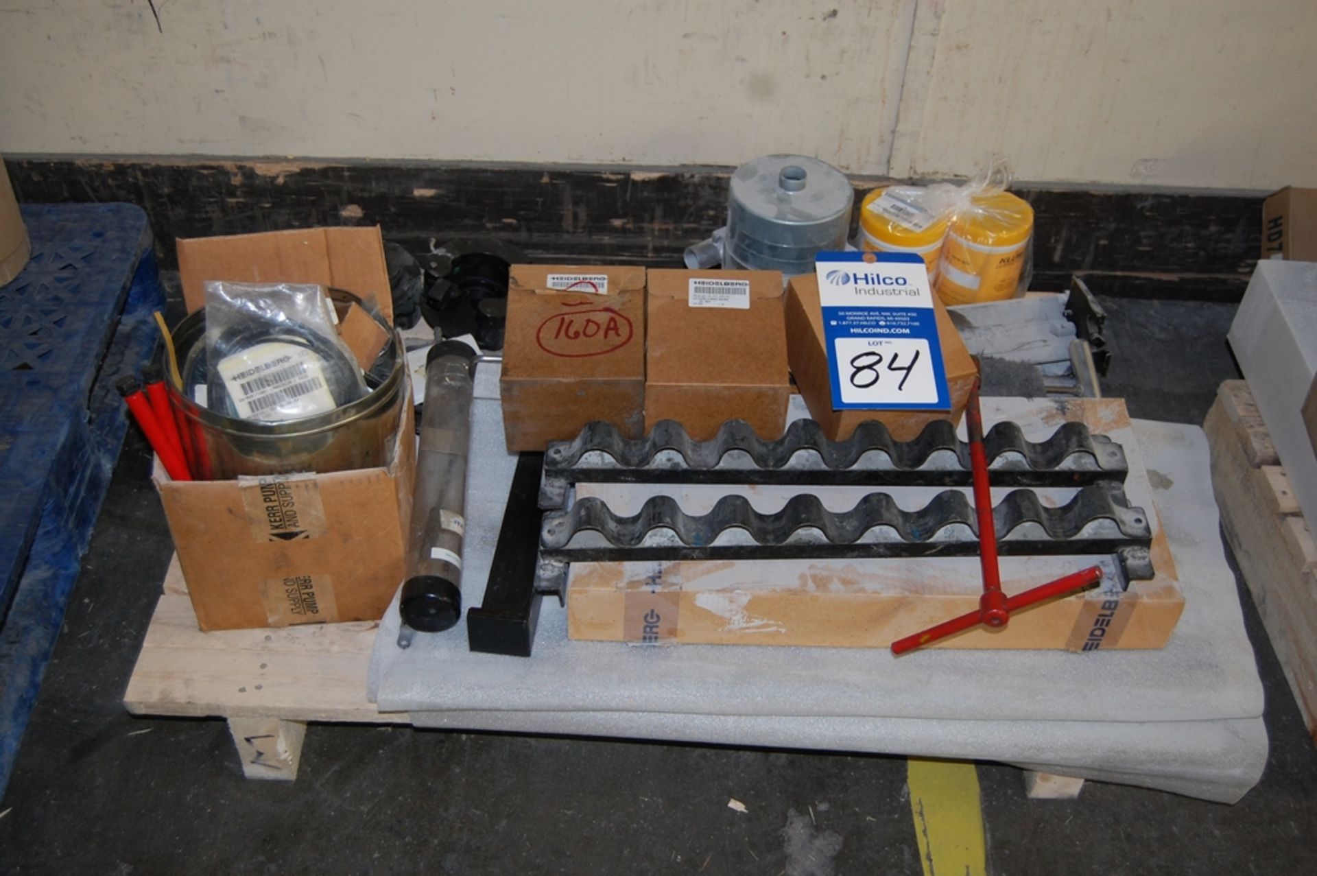 (1) Pallet with Heidelberg Spare Parts