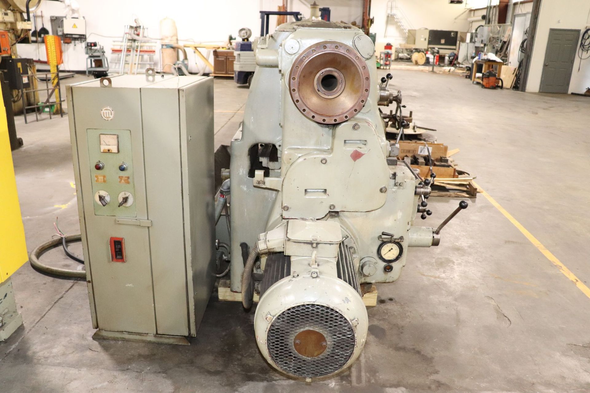 TOS SU-90A 35″ x 17′ (204″) Large Heavy Duty Engine Lathe - Image 12 of 19