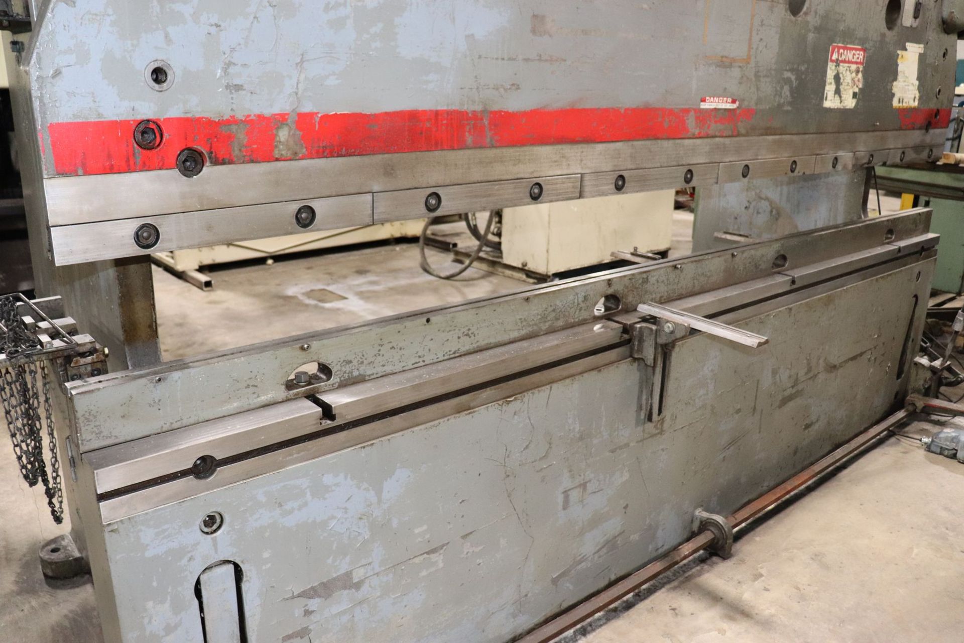 Cincinnati Series 9 225 Ton x 12′ Mechanical Press Brake - Image 4 of 11