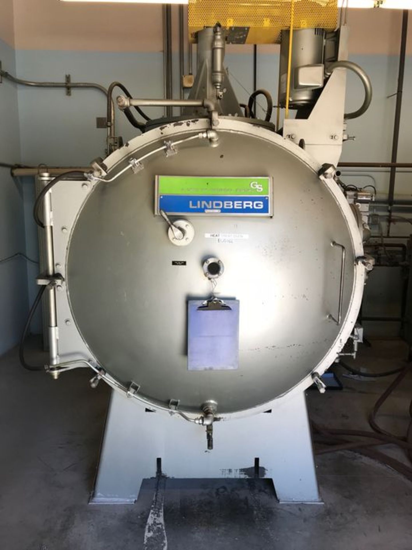 Lindberg 15” x 24” x 12” Graphite 2,400 F Vacuum Furnace