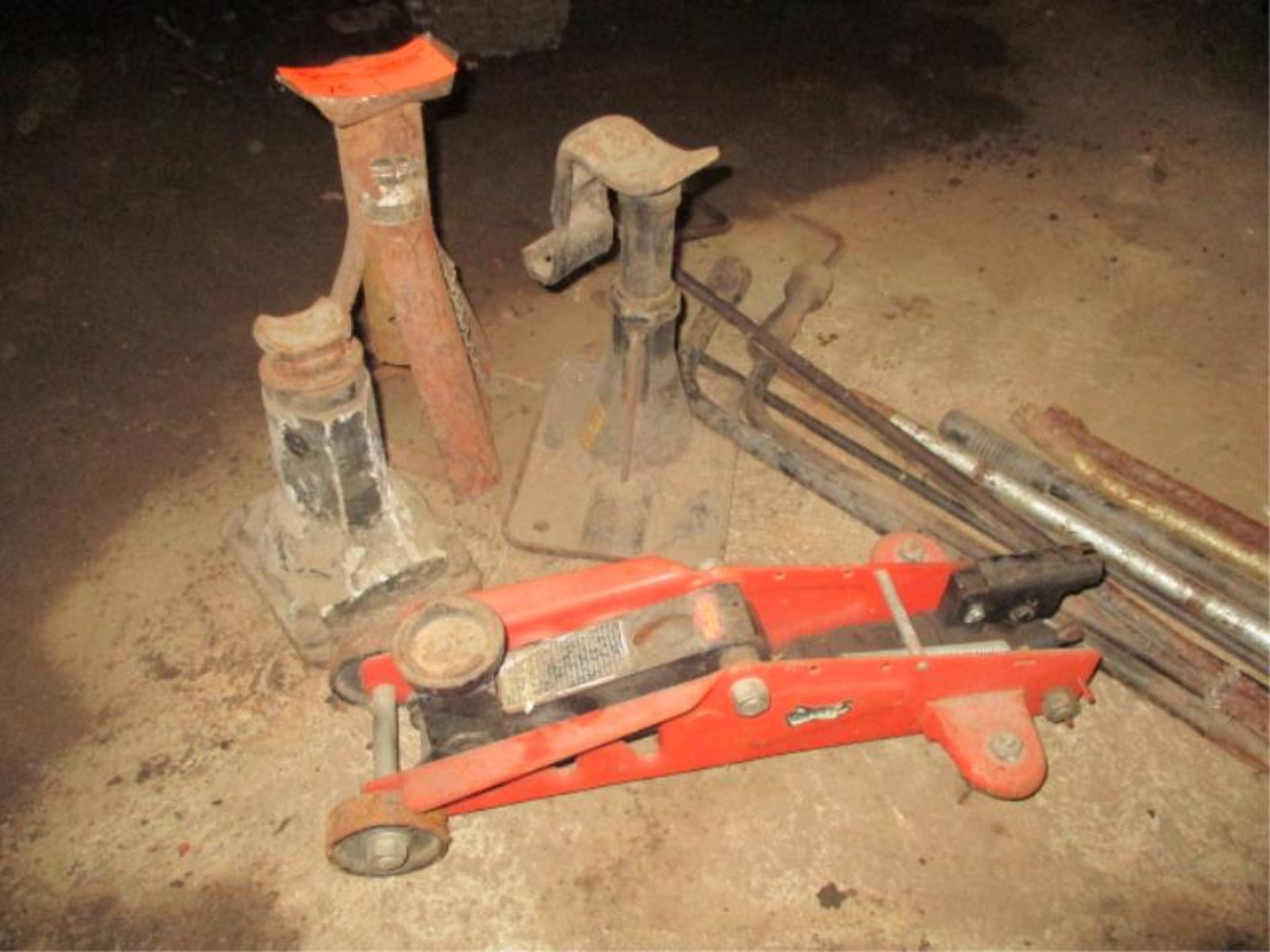 Lot - (3) Asst. Jack Stands, (1) Pump Jack, Asst. Bars