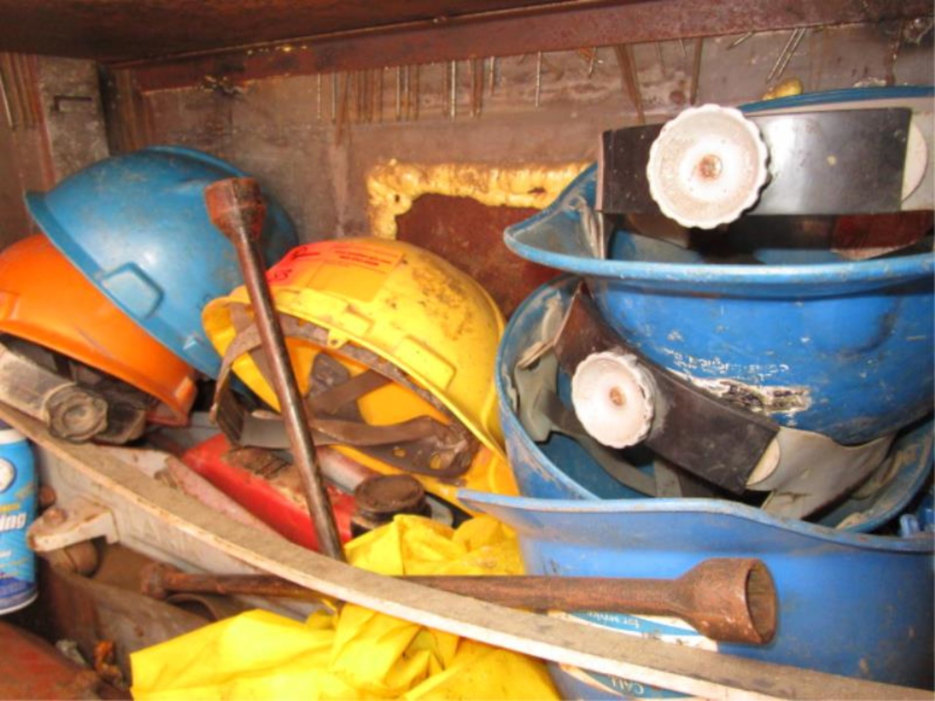 Bottom Shelf Lot - Small Tool Box w/ Tools, Pump Jack, 4 Way, Chain, Hard Hats - Image 5 of 5