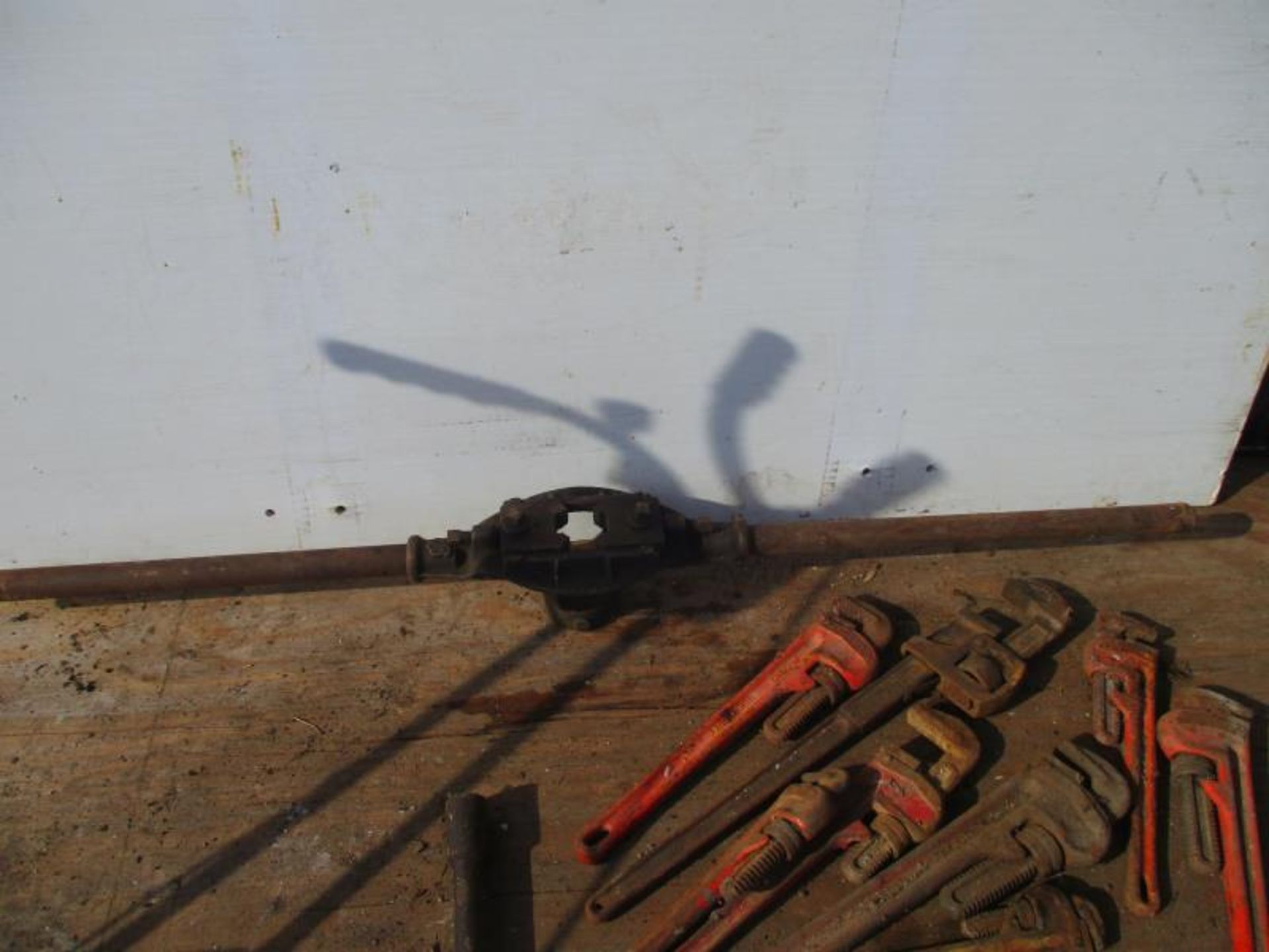 Lot: Tire Iron, Pipe Threading, Pipe Wrenches - Image 4 of 4