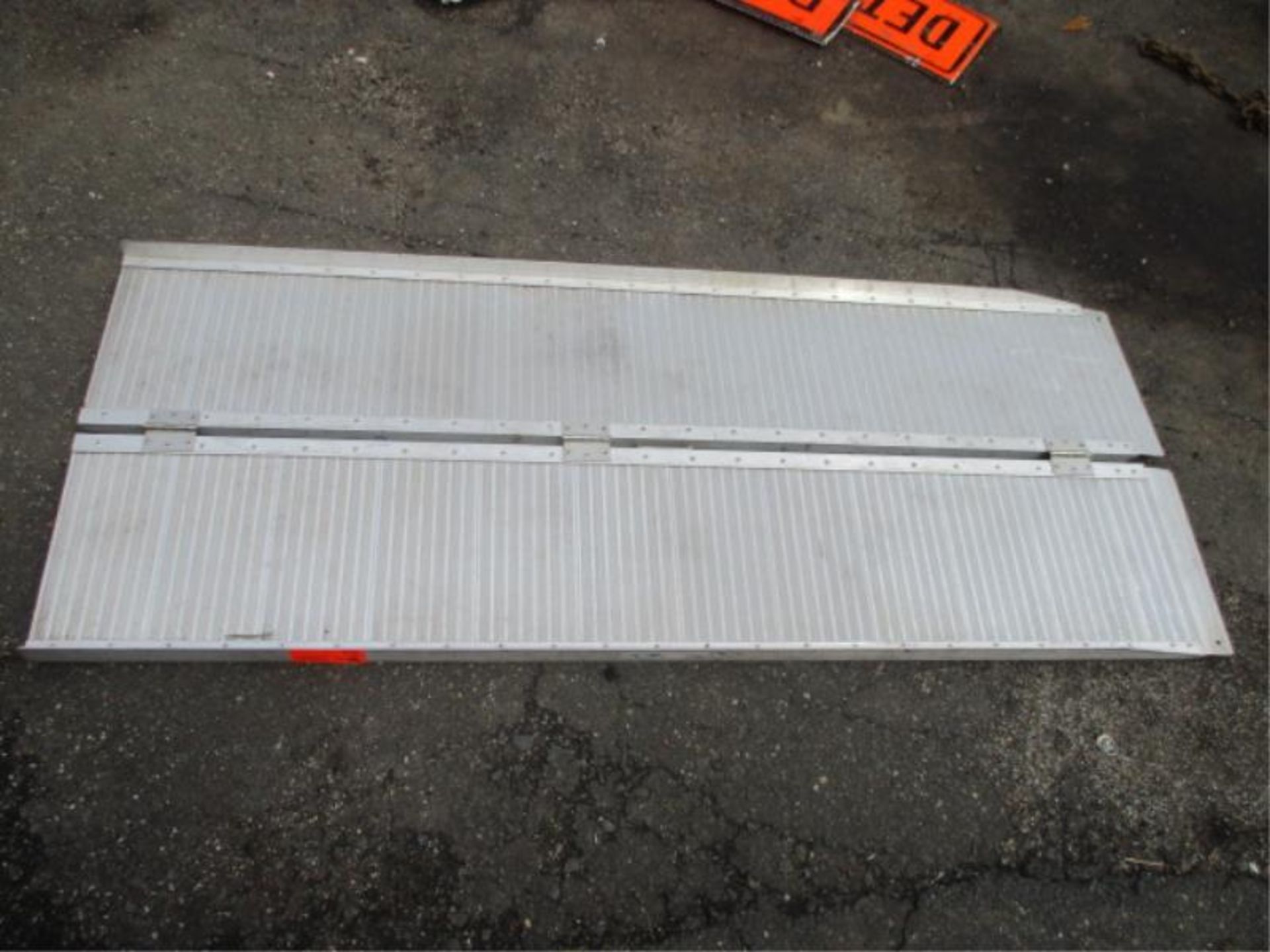 Aluminum Folding Ramp