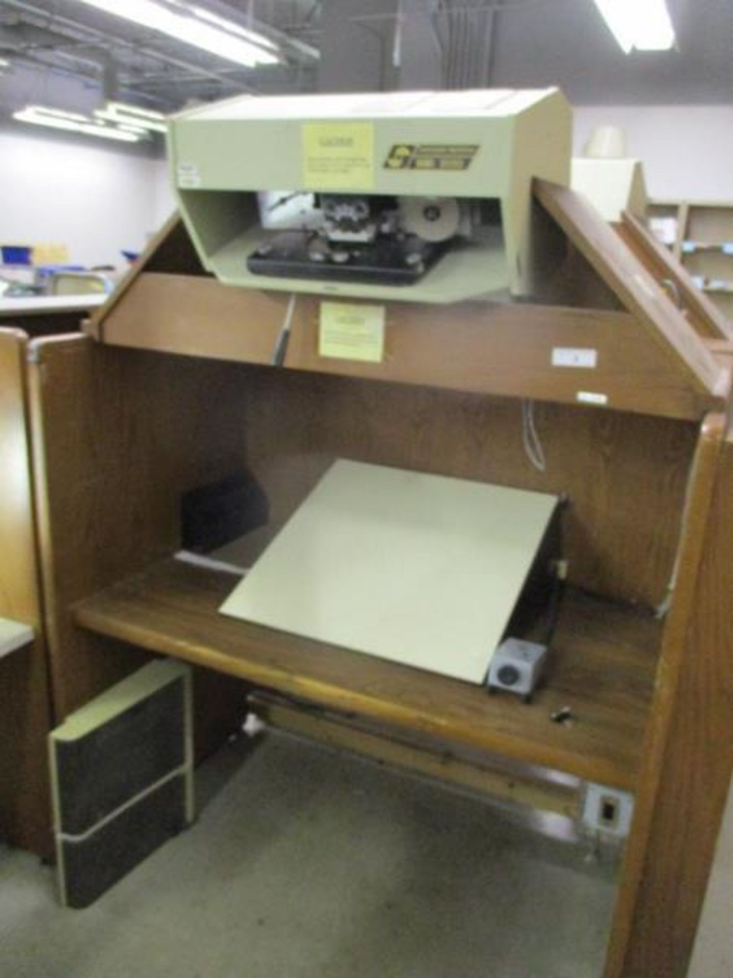 Northwest Microfilm NMI 2020 w/ Desk