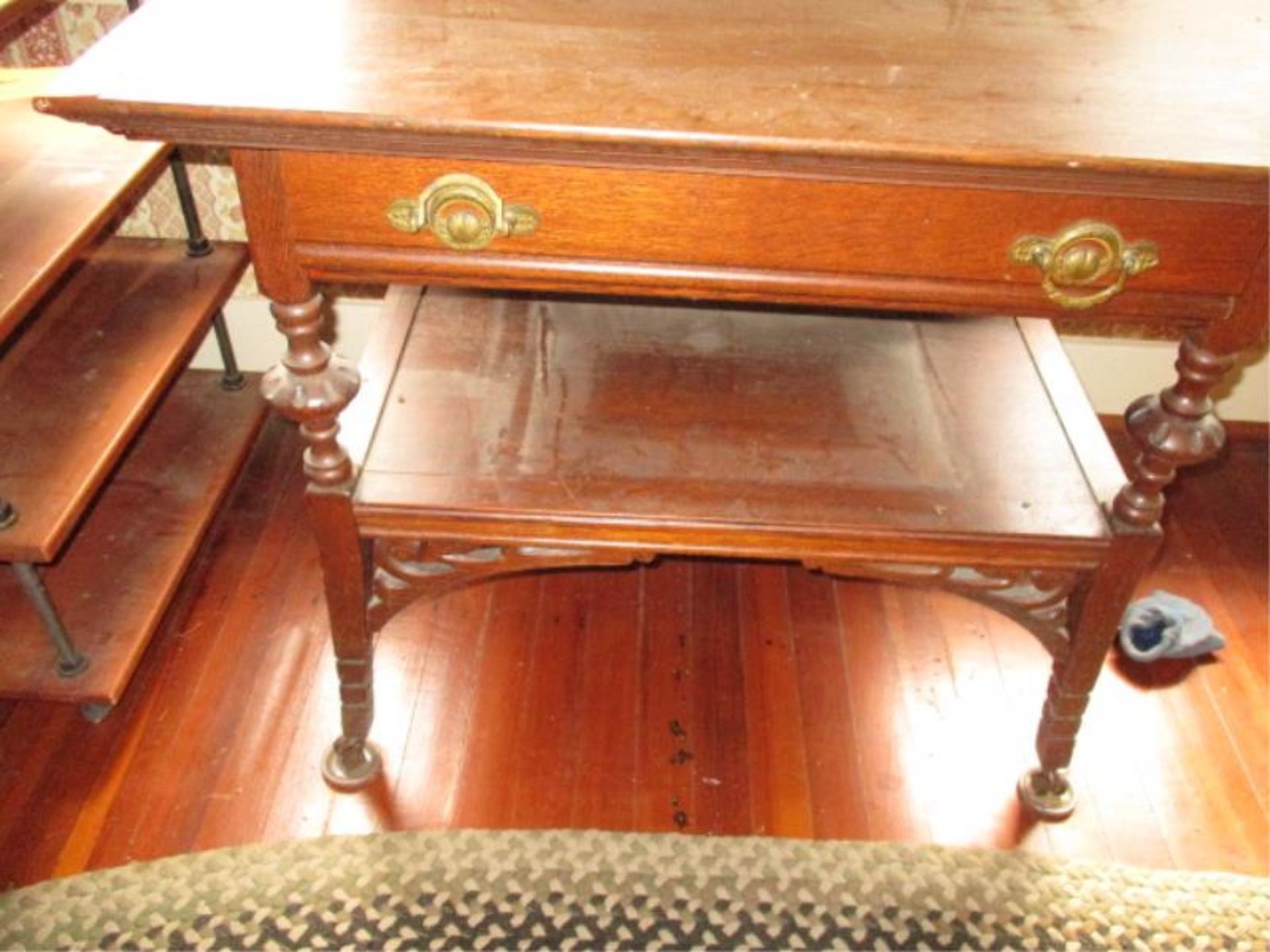 Victorian table, one drawer, oak, with lower shelf - Image 3 of 3