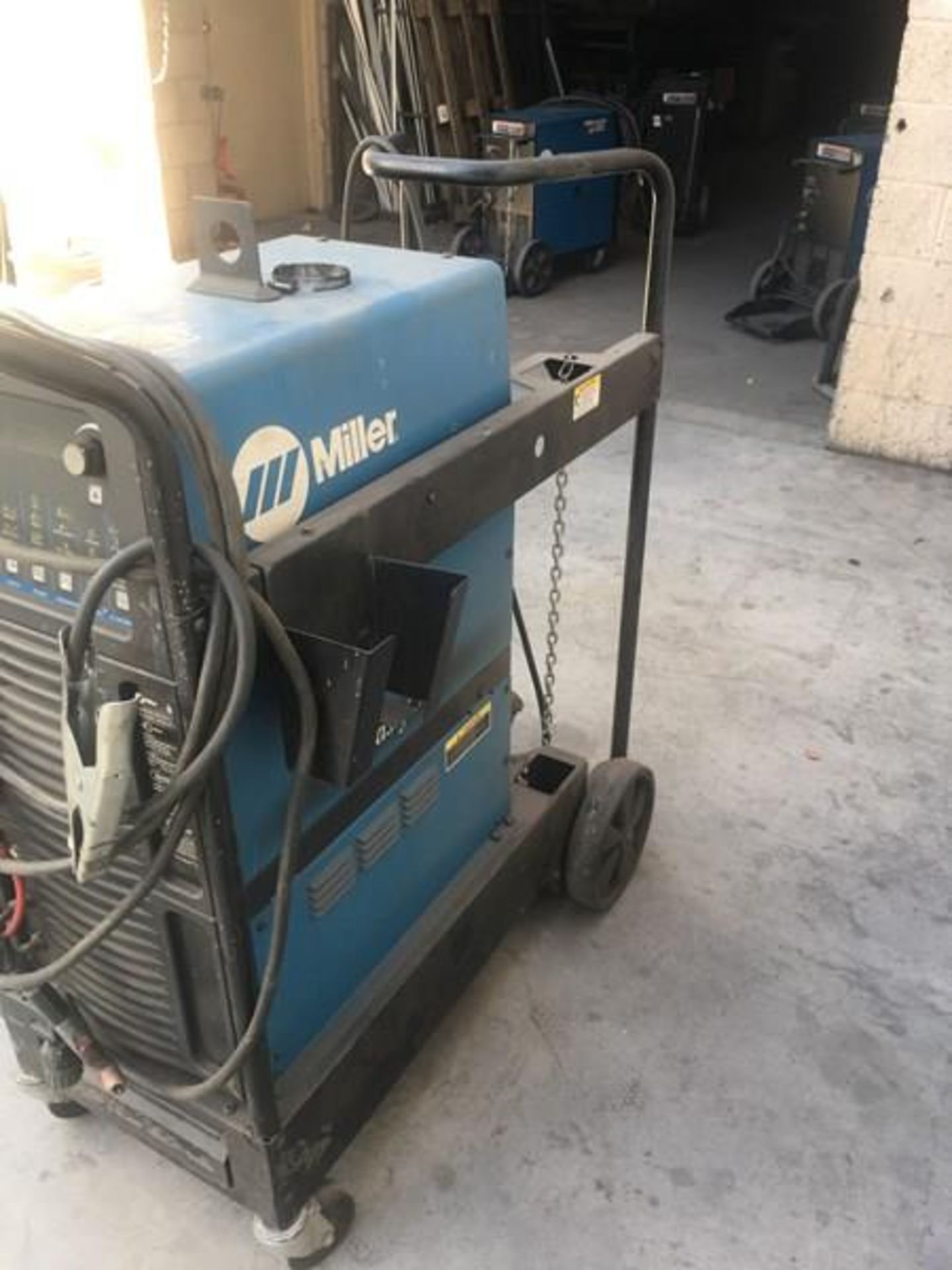 Welder: Miller Dynasty 350 Welder, SN: LH140311L - Image 5 of 11