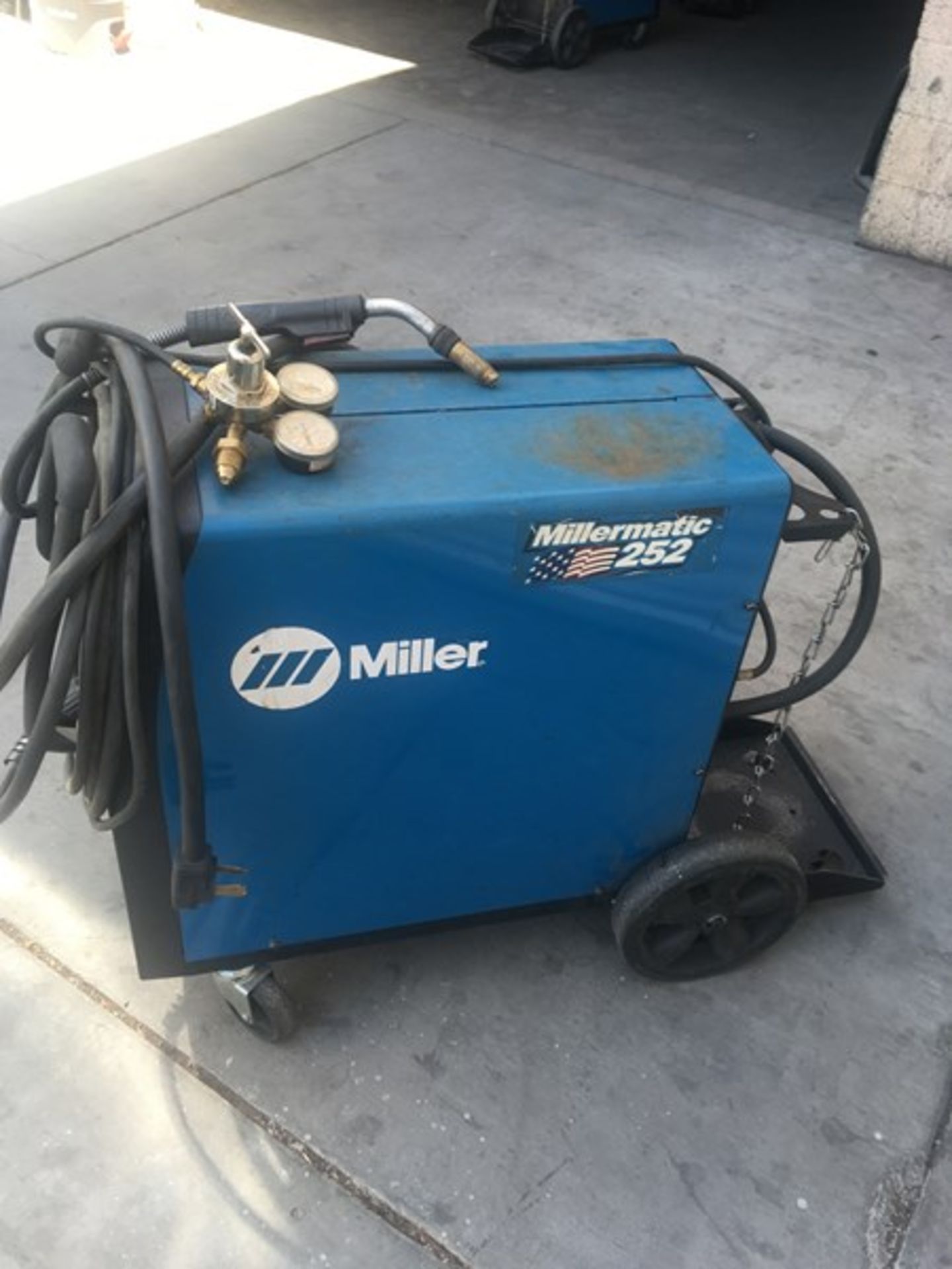 Welder: Millermatic 252, SN: MC160906N