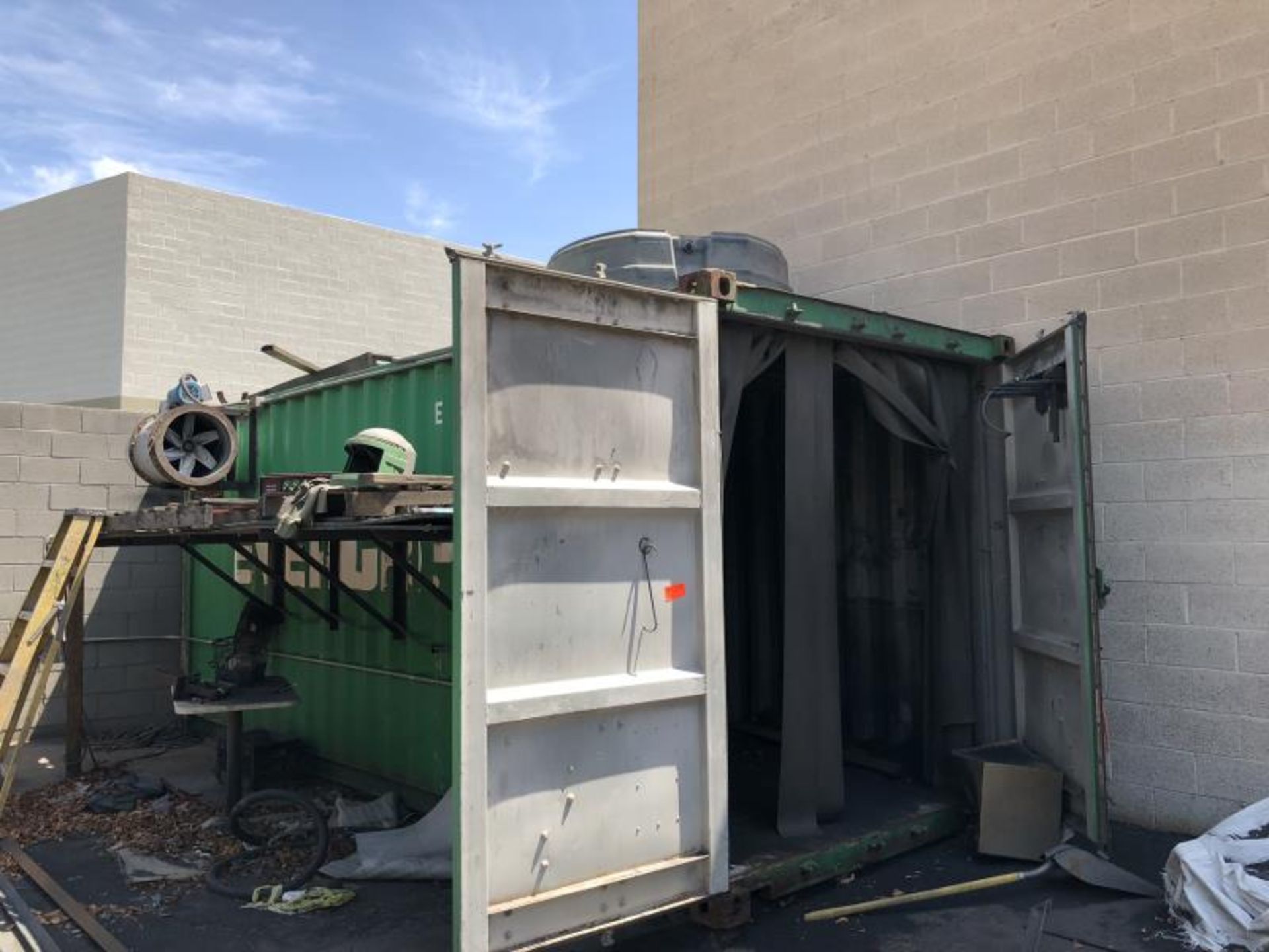 Land & Sea Container converted to sand blast room, 20' - Image 6 of 6