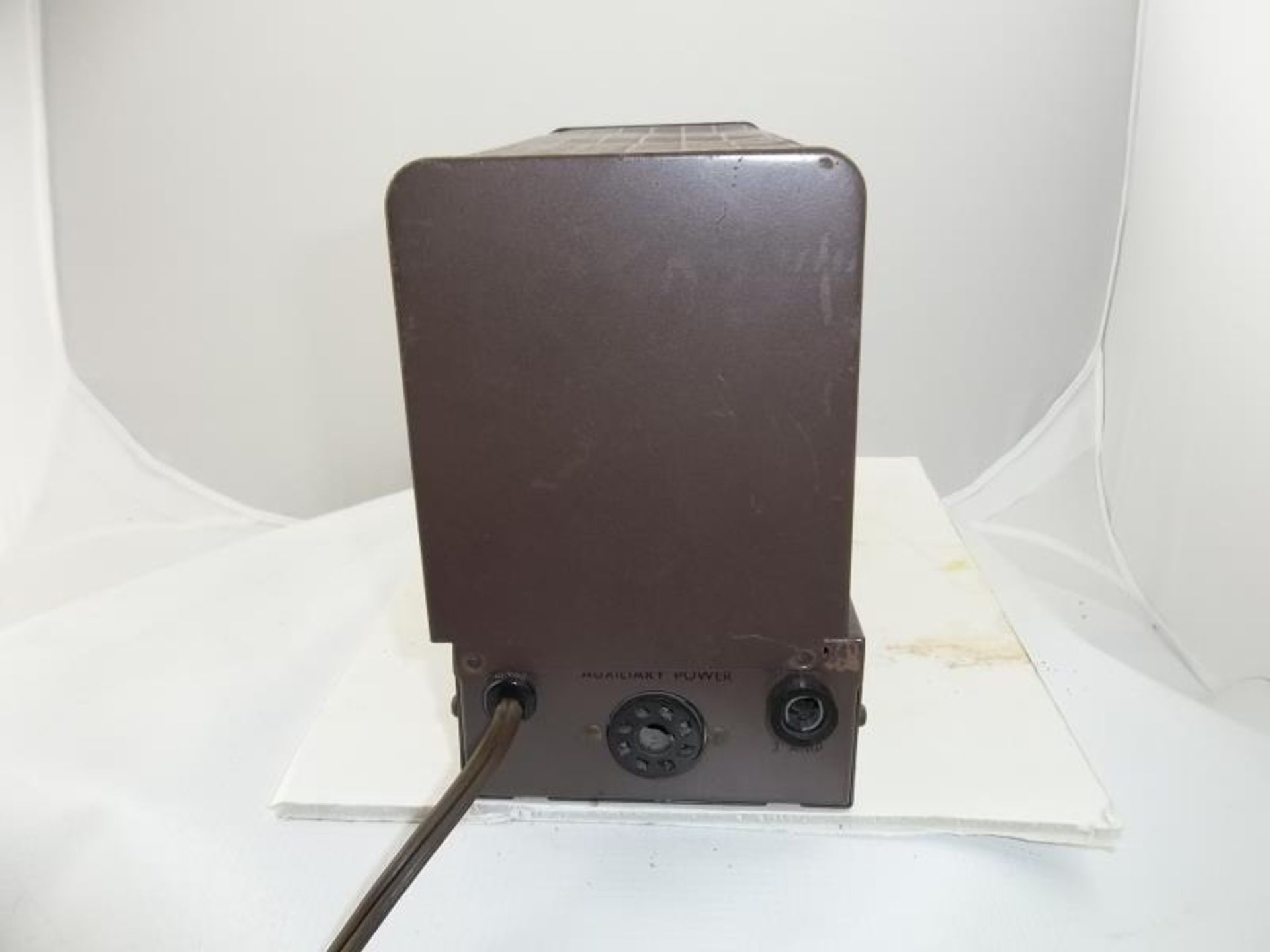 The Fisher model 20-A amp, s# 110984, tested - powers up - Image 2 of 6