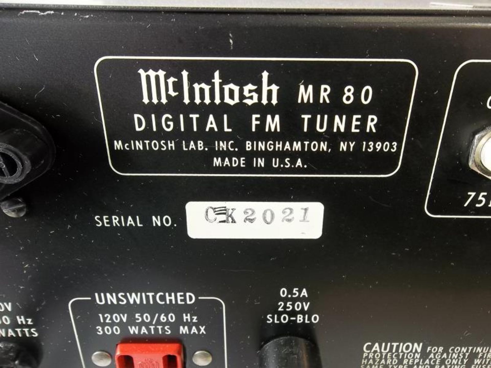 McIntosh MR 80, AM FM Tuner, s # CK2021, in matching McIntosh cardboard box, tested- powers up - Image 7 of 8