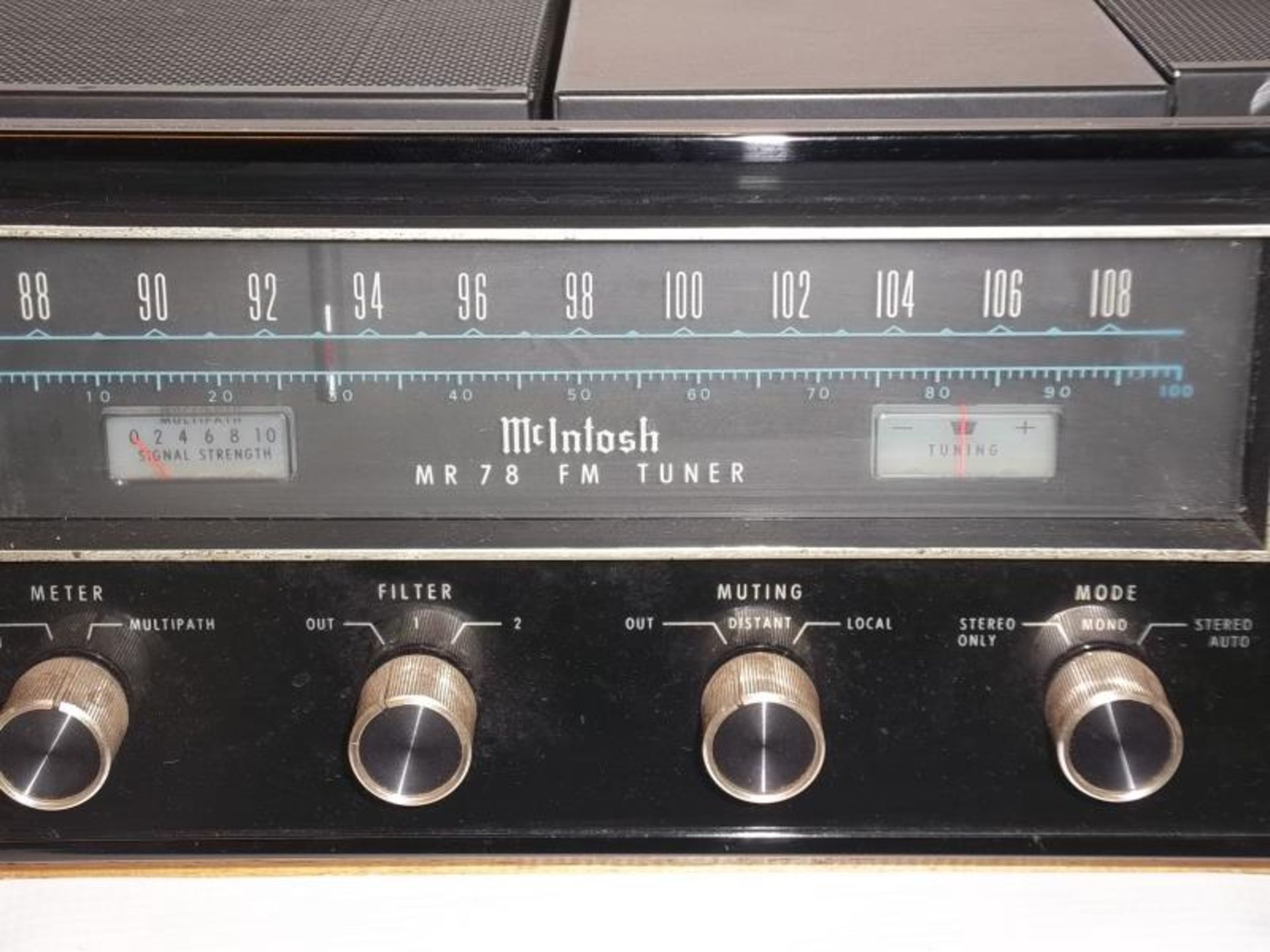 McIntosh MR 78, FM Tuner, with cage, no case, s # CG1724, tested - powers up - Image 2 of 6