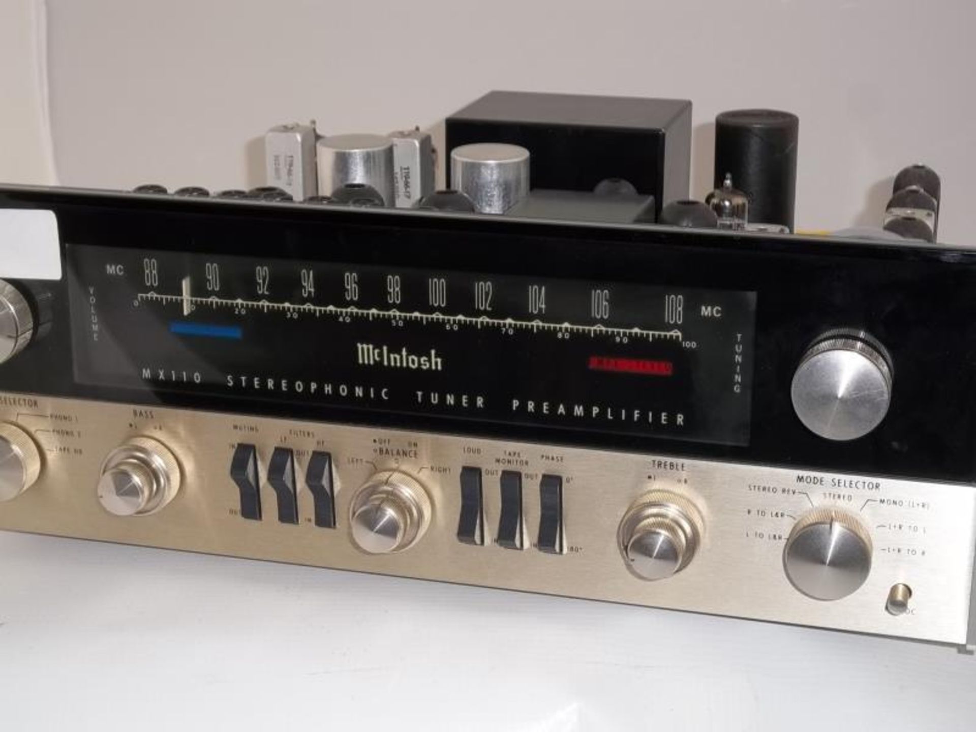 McIntosh MX 110 Stereoptic Tuner Pre Amp, w/case, s # illegible, tested - powers up - Image 2 of 5