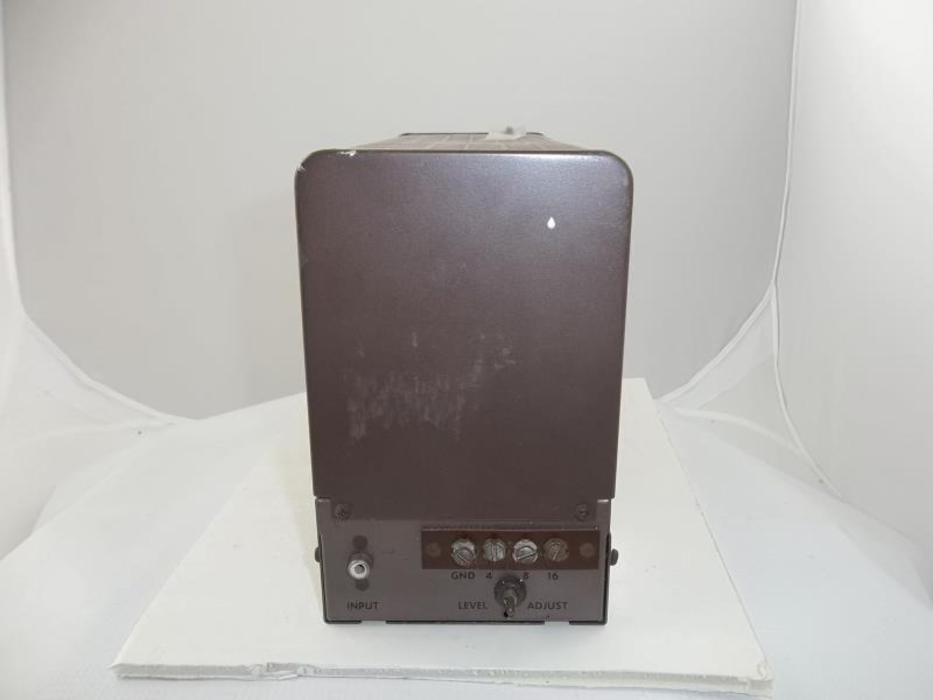 The Fisher model 20-A amp, s# 111930 - Image 4 of 5