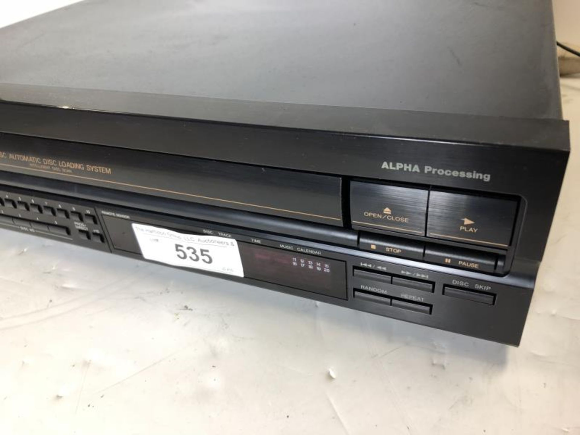 Denon model DCM 460 CD player, tested - powers up - Image 3 of 6