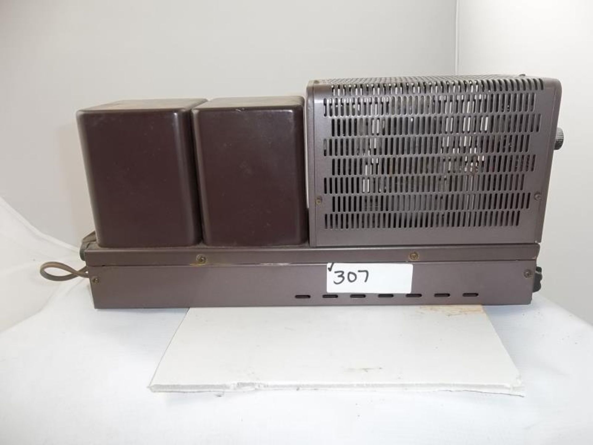 The Fisher amp, model 80-AZ, s# 115133, tested - powers up - Image 5 of 5