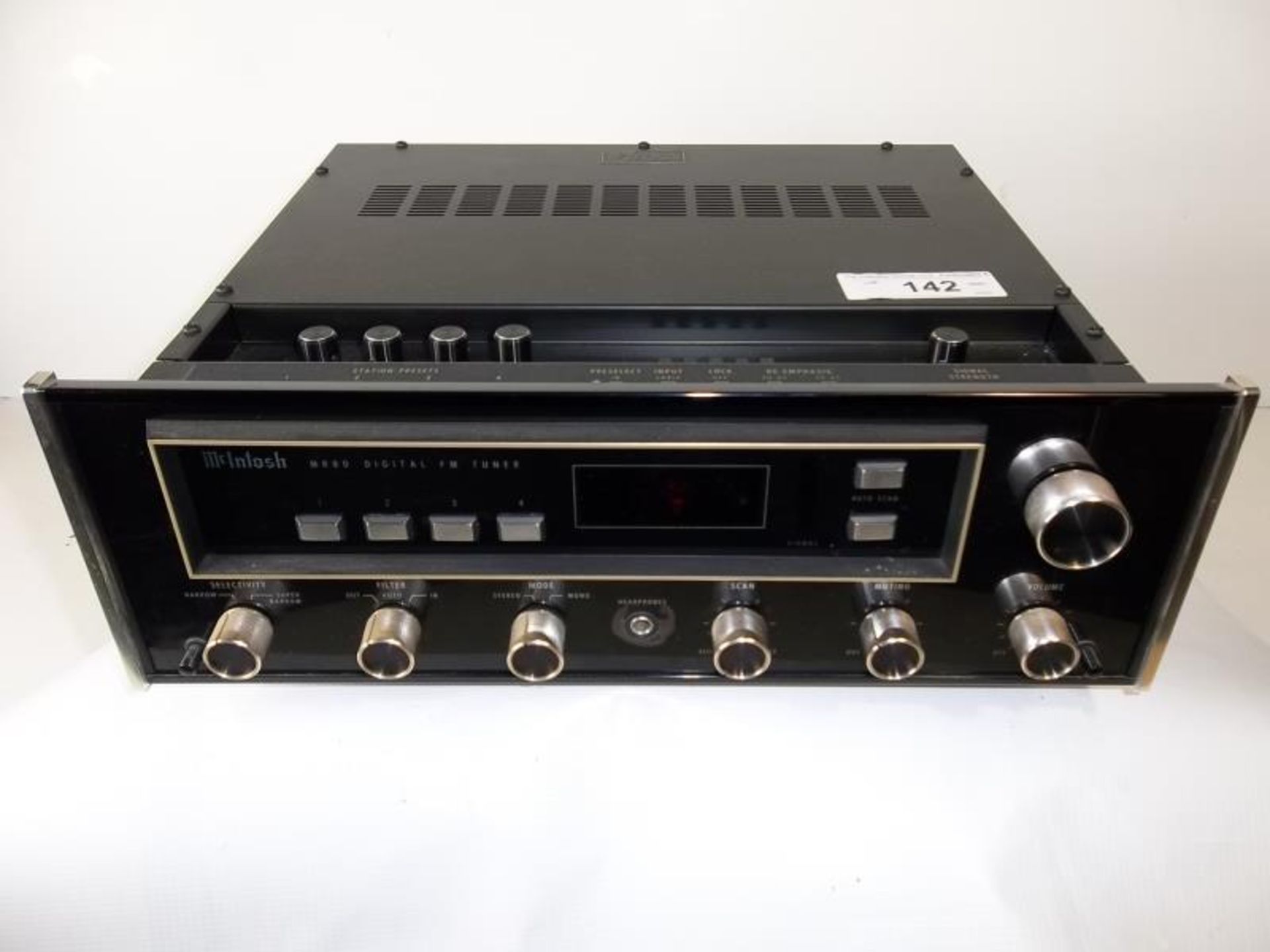 McIntosh MR 80, Digital FM Tuner, no case, s # CK2247, tested - does not power up
