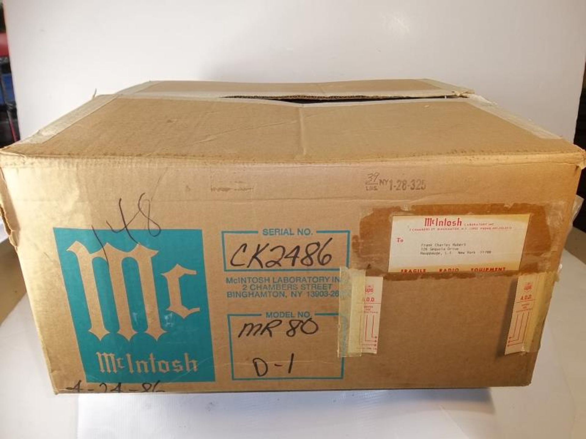 McIntosh MR 80, AM FM Tuner, in McIntosh cardboard box, with owner's manual, temp. instruction