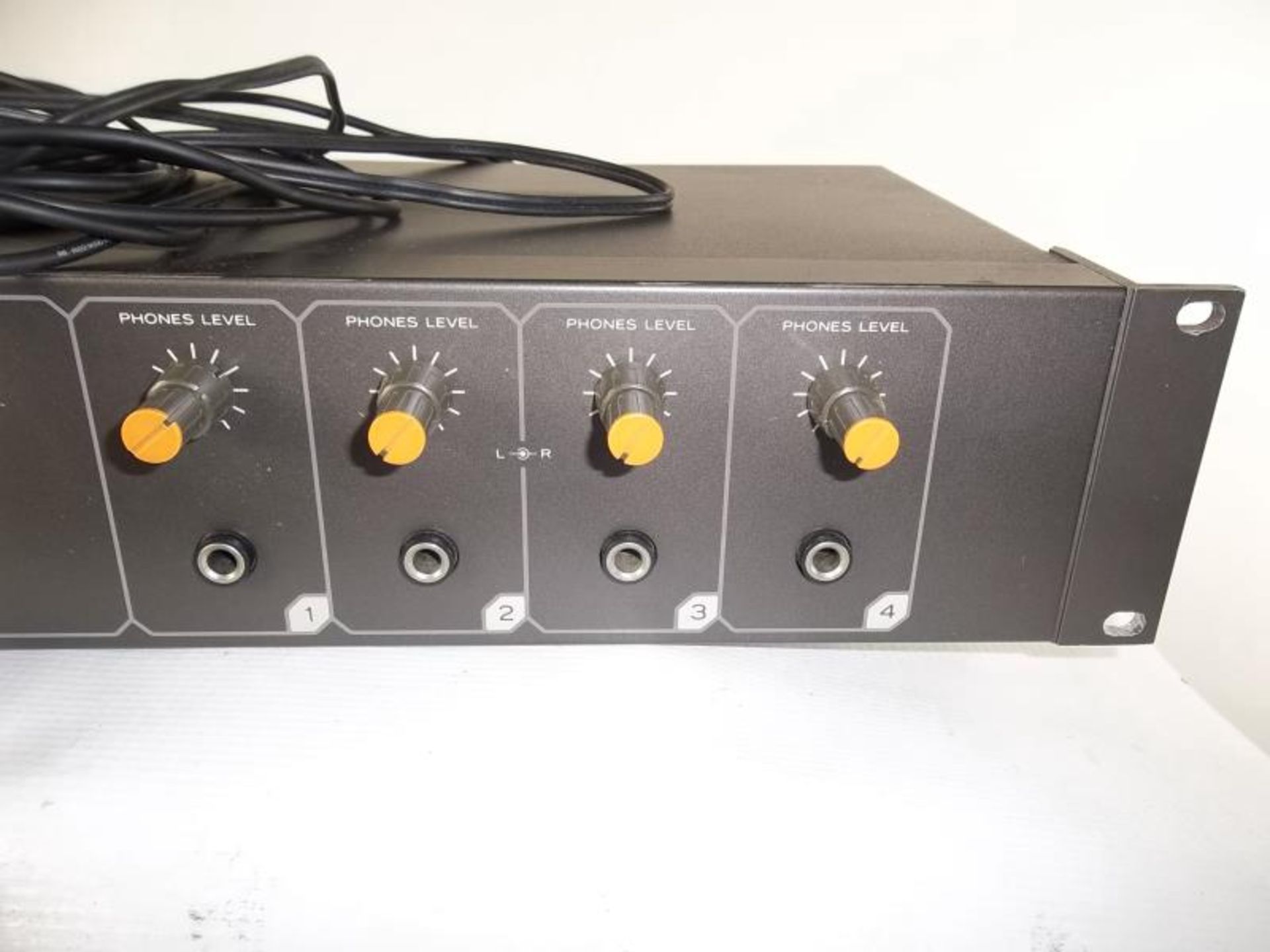 Tascam MH-40 Multi Headphone Amp, s# 100147, rack mountable, tested - powers up - Image 2 of 5