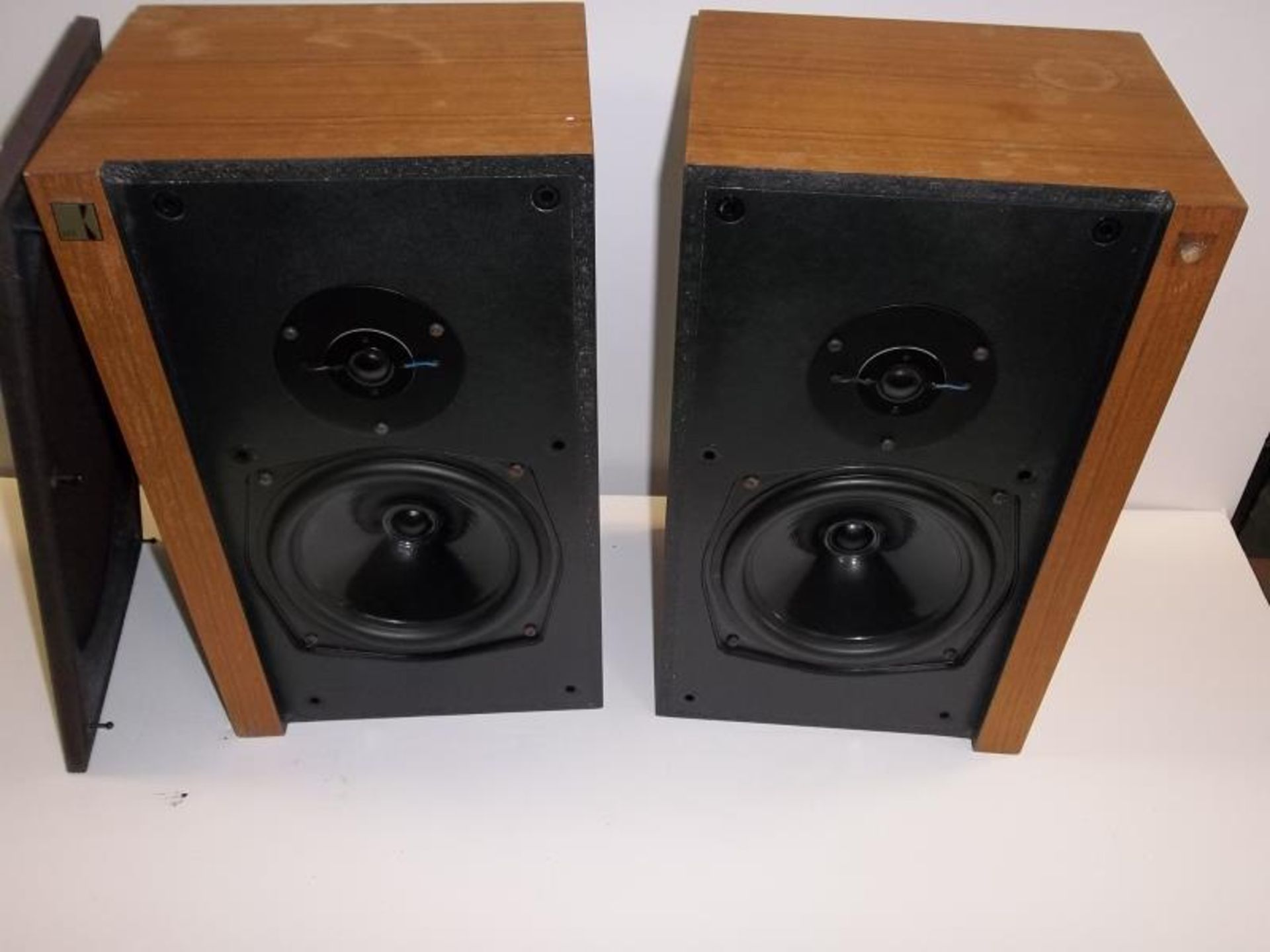 2 KEF Speakers, Corelli model 41693, 41694, missing KEF tag on corner, scratches and staining on - Image 2 of 3