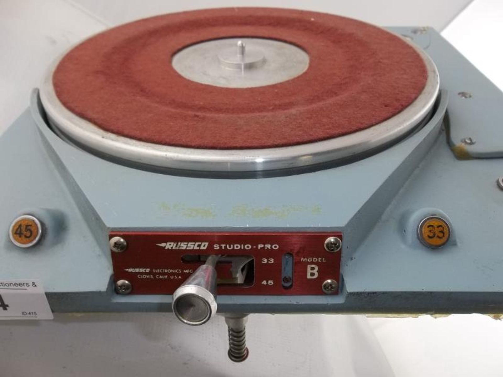 Russco Studio Pro B, turntable, Clovis, CA, no arm, felt mat damaged, 33 and 45, no base - Image 2 of 3