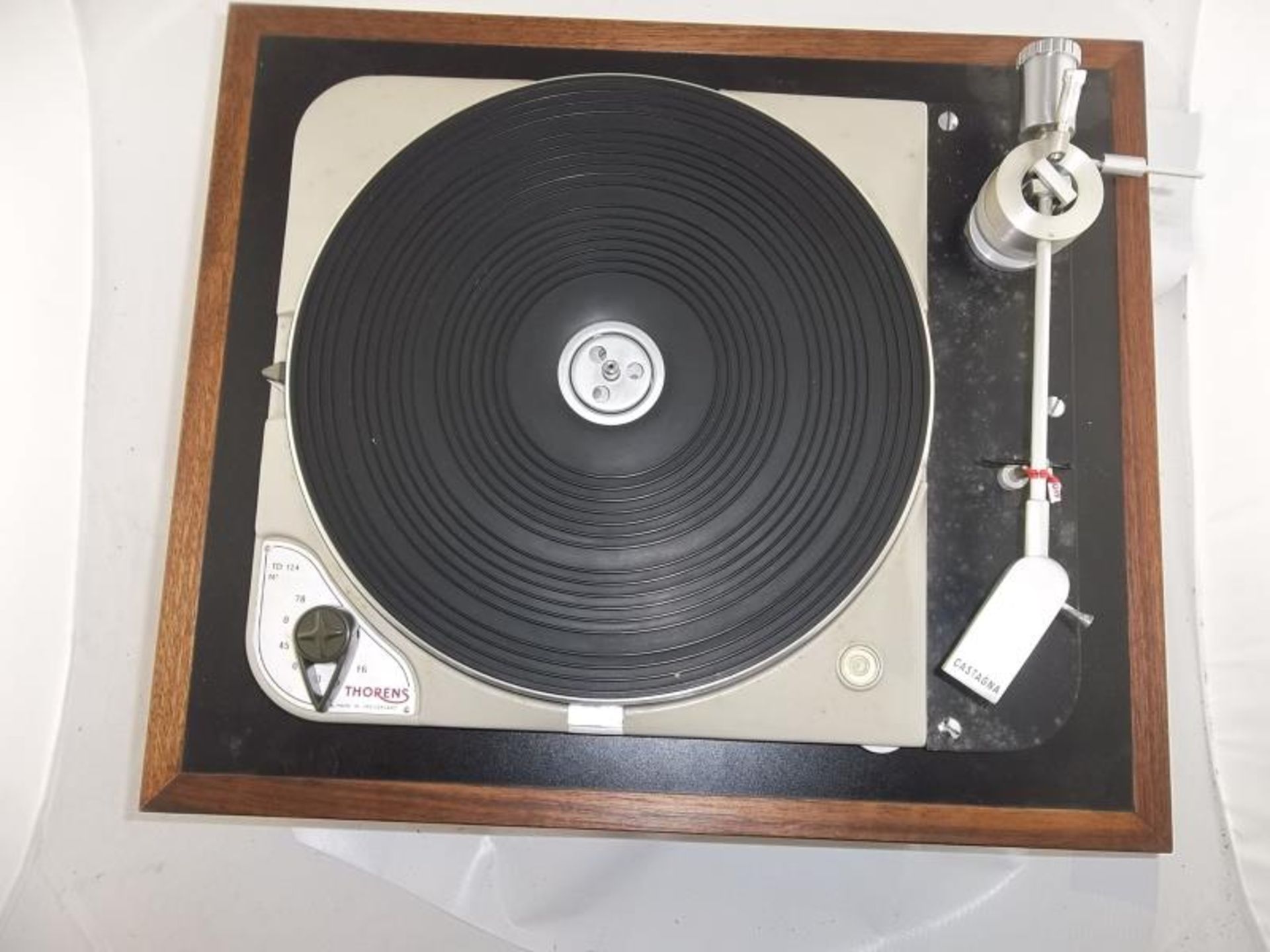 Thorens TD 124 turntable, # 36829, made in Switzerland, Castagna head, 16, 33, 45 or 78 - Image 2 of 5