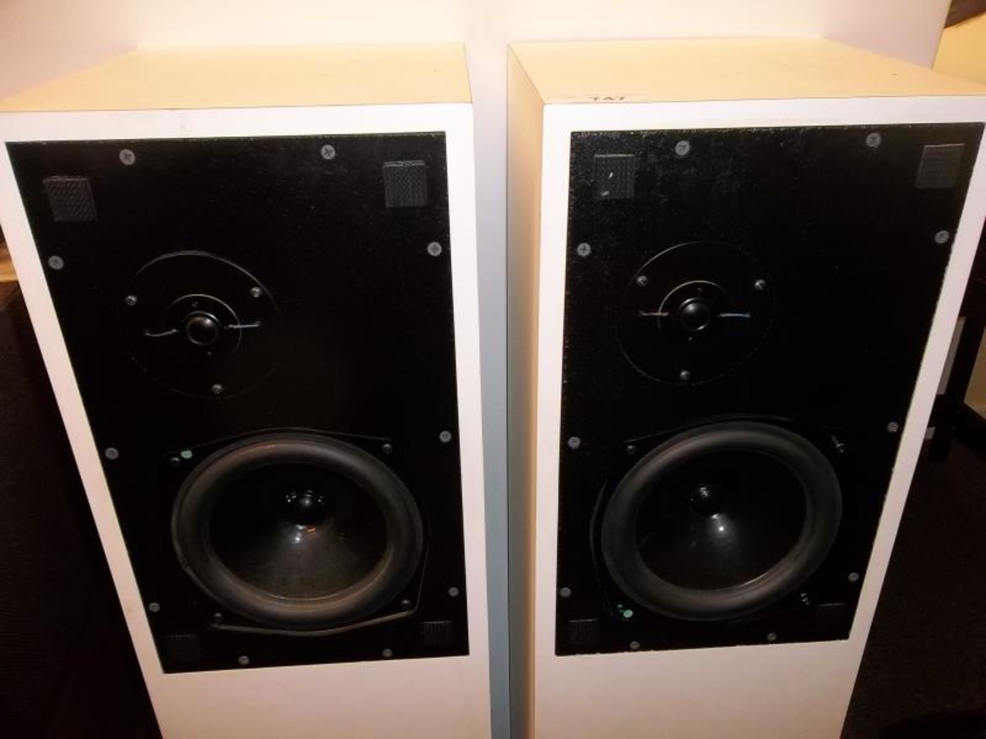 Pr Studio Speaker Cabinets, white laminate, 18" x 10 1/2" is the black metal speaker frame, 12" - Image 2 of 2