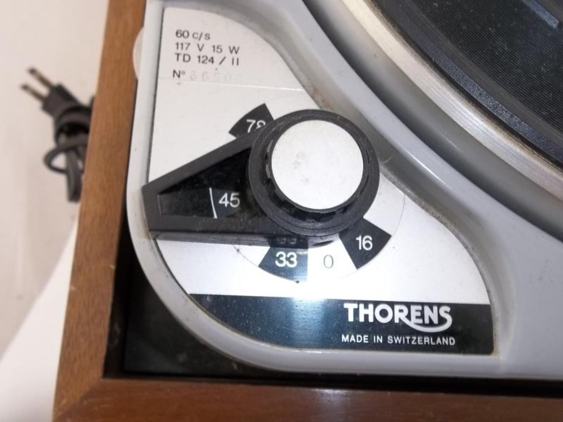 Thorens turntable TD 124/11, #66508, made in Switzerland, 16, 33, 45, 78, wood base damaged - Image 6 of 8