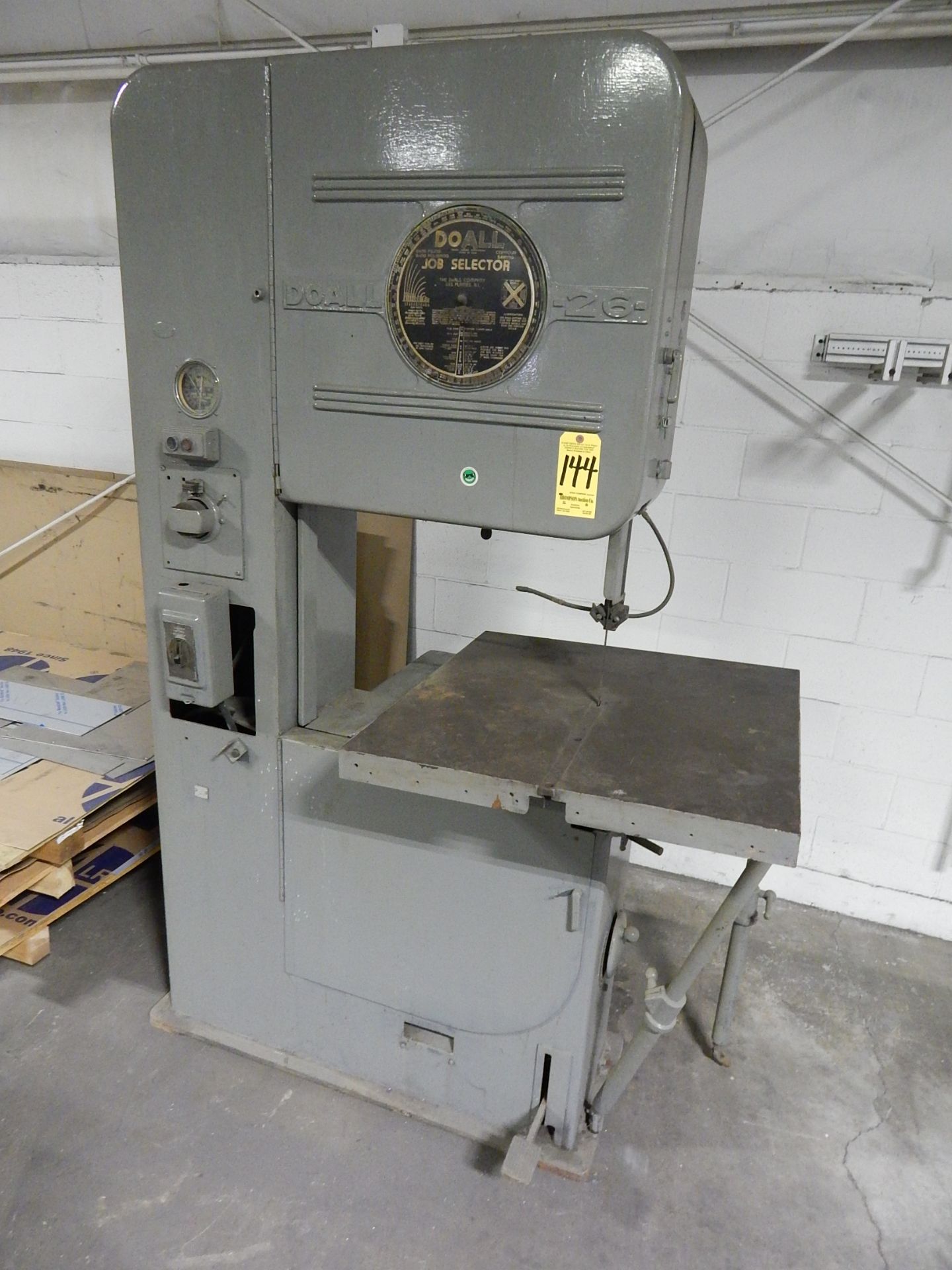 Do-All Model V-26 Vertical Band Saw, s/n 26522770, 26 Inch Capacity - Image 2 of 9