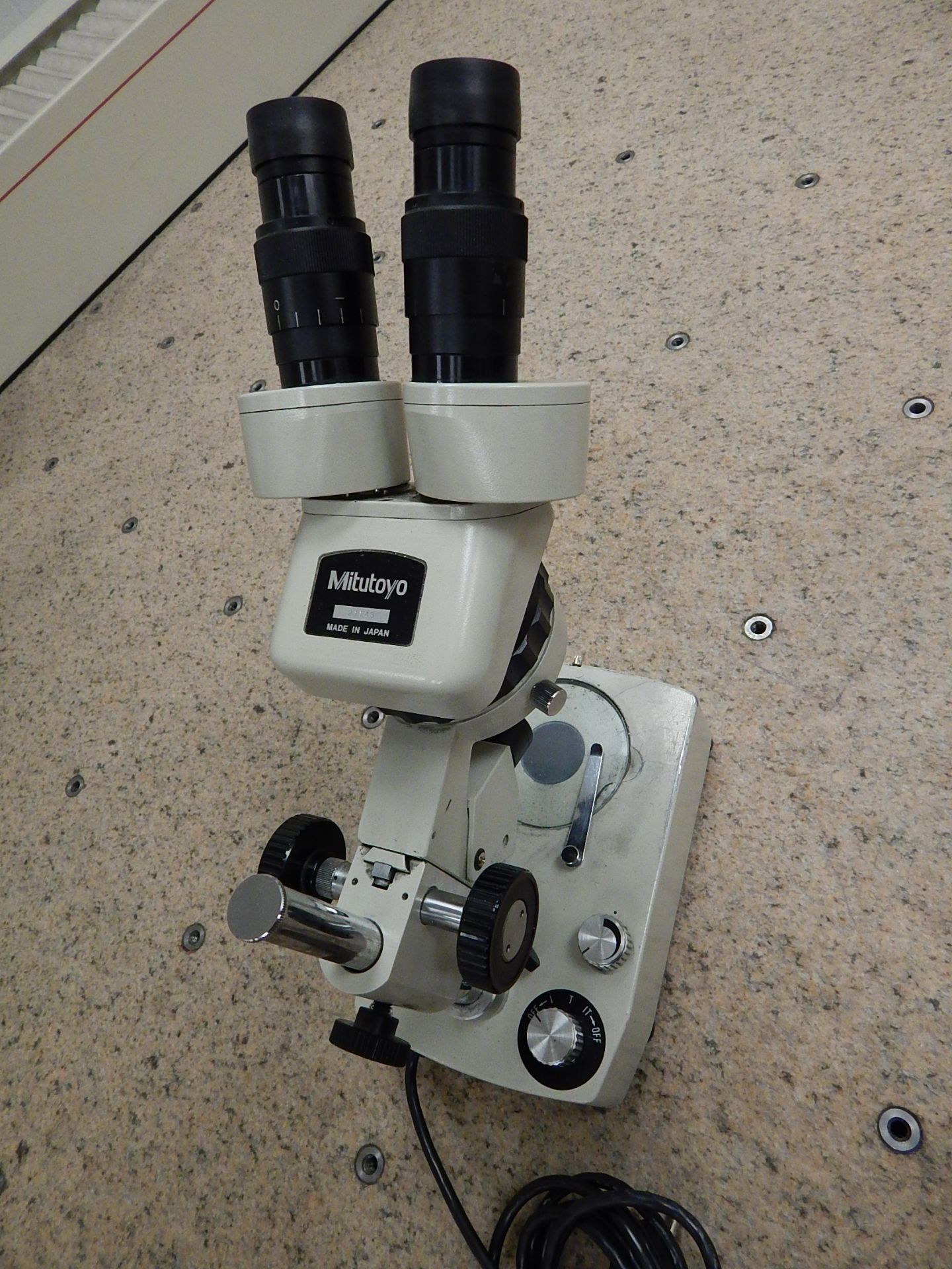 Mitutoyo Microscope - Image 2 of 7