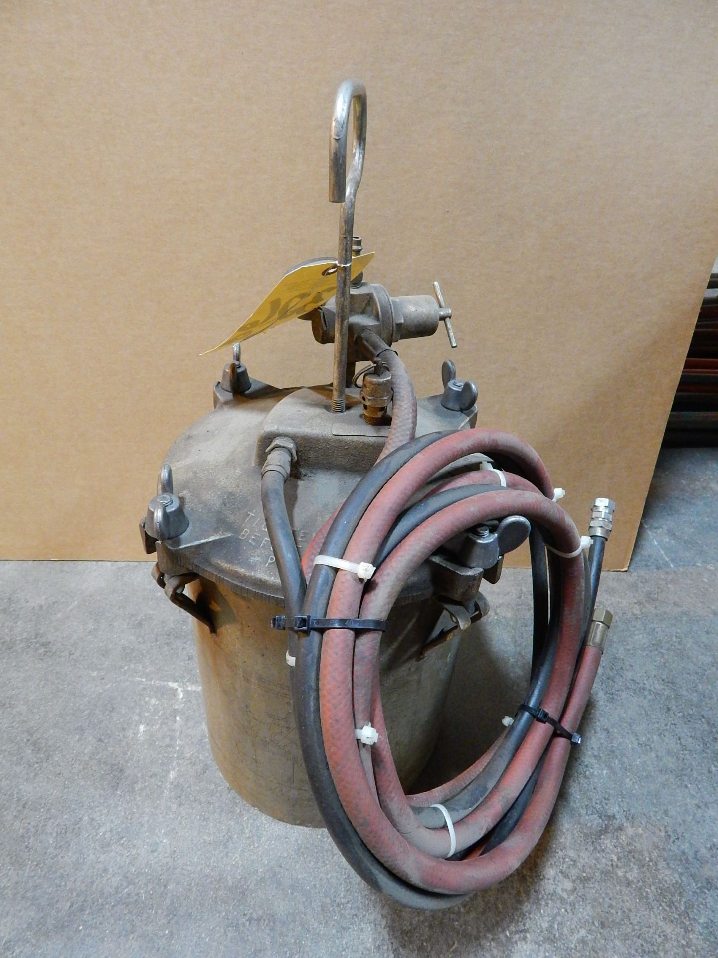 Speedaire Paint Pressure Pot - Image 2 of 2