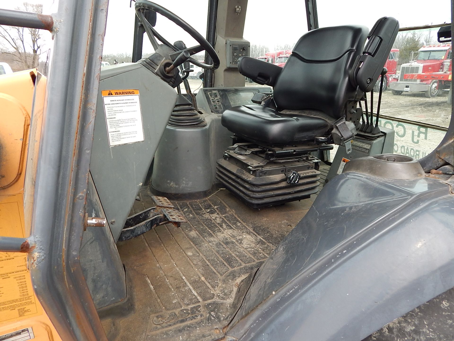 2000 Case Model 580 Super L Series 2 Backhoe SN JJG0272669, Enclosed Cab, 4WD, 7' Smooth Loader - Image 8 of 20