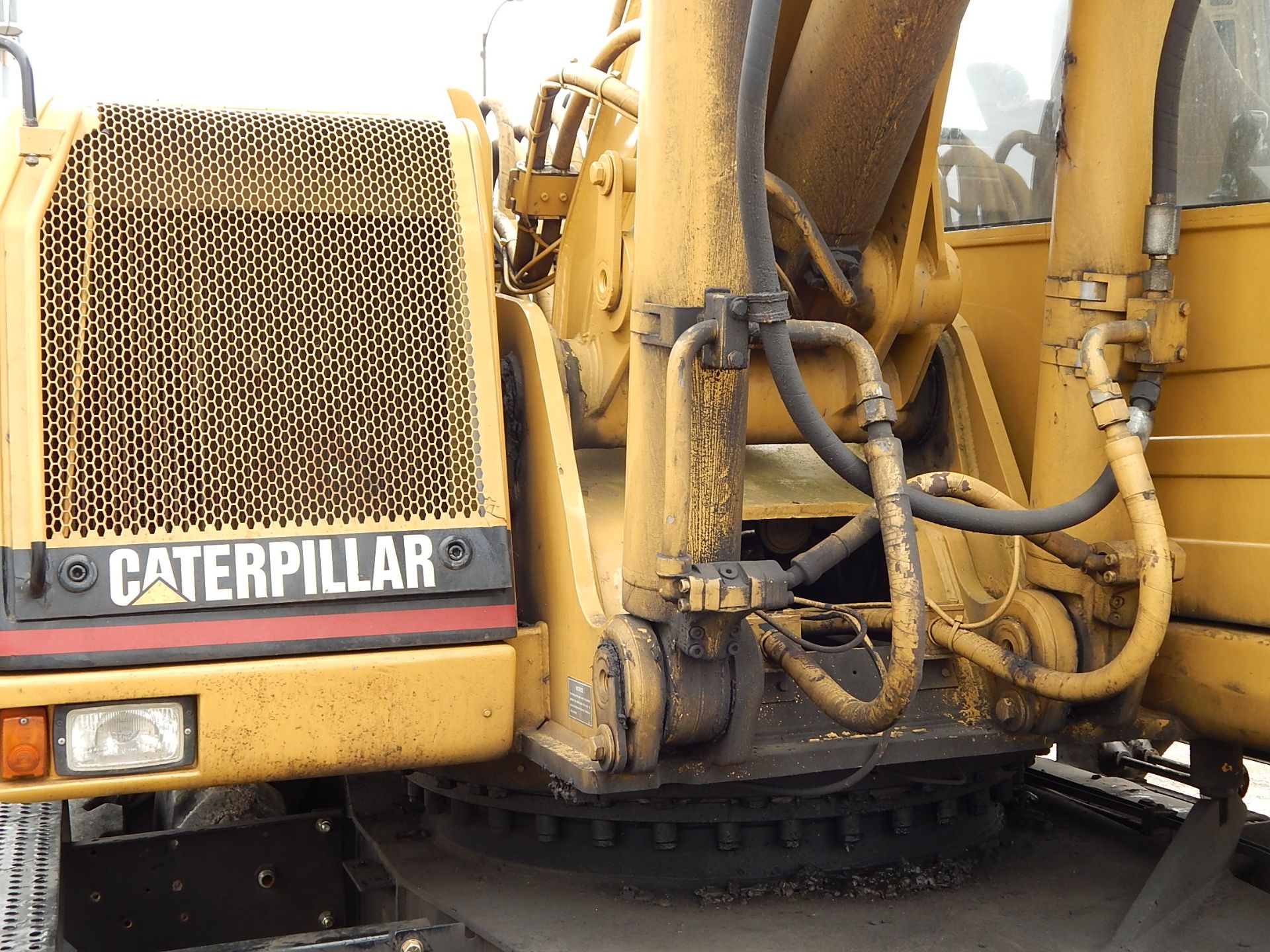 2000 Caterpillar Model M320 Mobile Excavator SN 06WL00508, (4) Outriggers, Dual Tires, Enclosed Cab, - Image 16 of 27