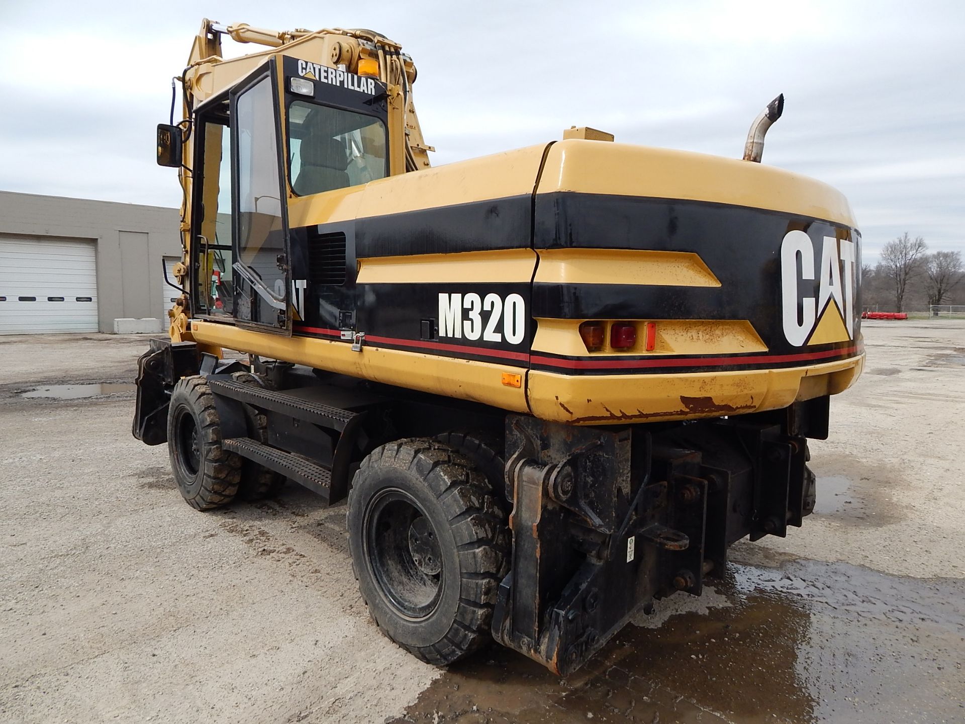 2001 Caterpillar Model M320 Mobile Excavator SN 06WL00647, (4) Outriggers, Dual Tires, Enclosed Cab, - Image 6 of 26