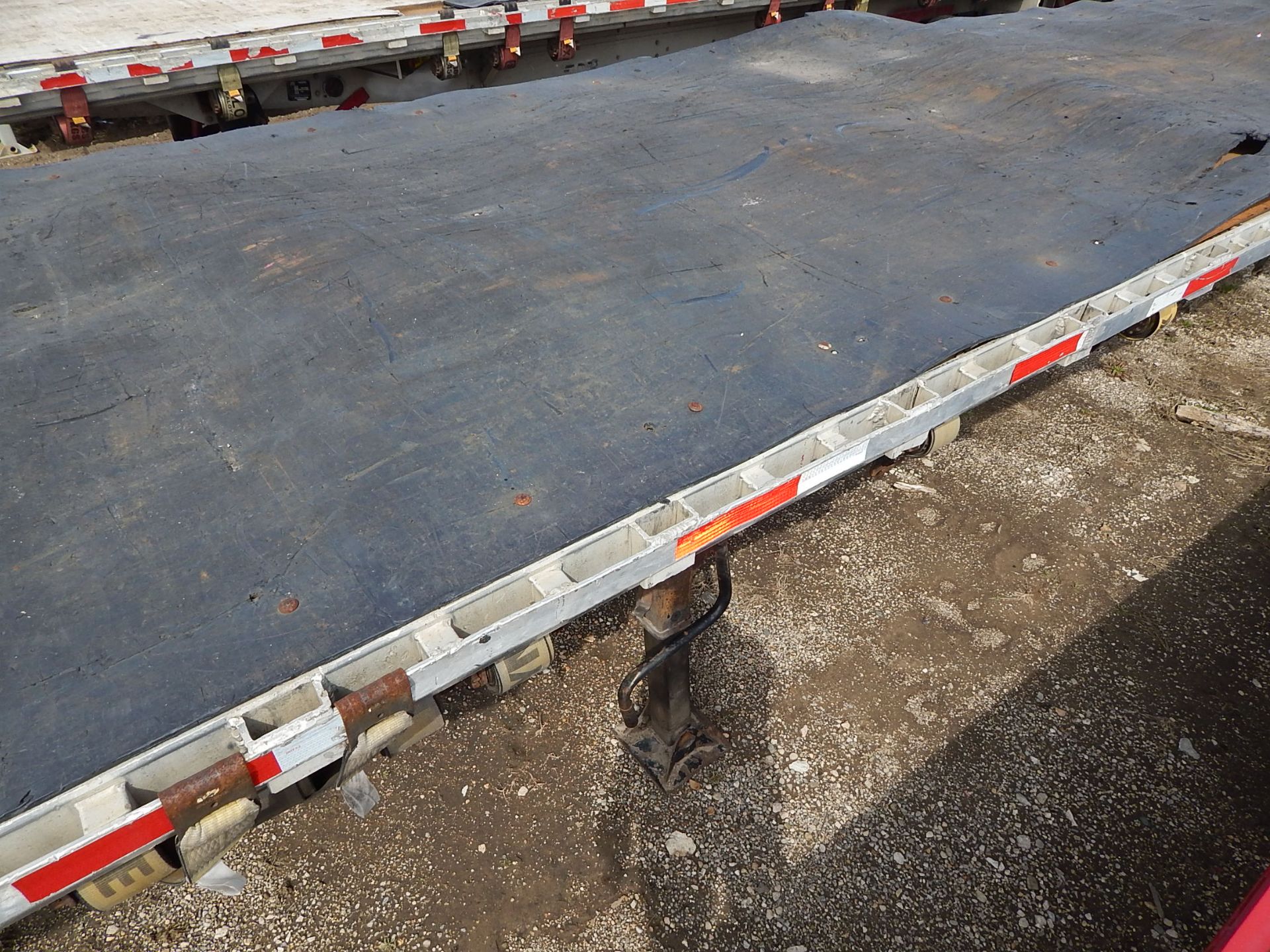 1996 Reitnouer Flat Bed Aluminum Semi Trailer, VIN 1RNF48A2XTR002316, 48 Ft., Tandem Spread Axle, - Image 4 of 15