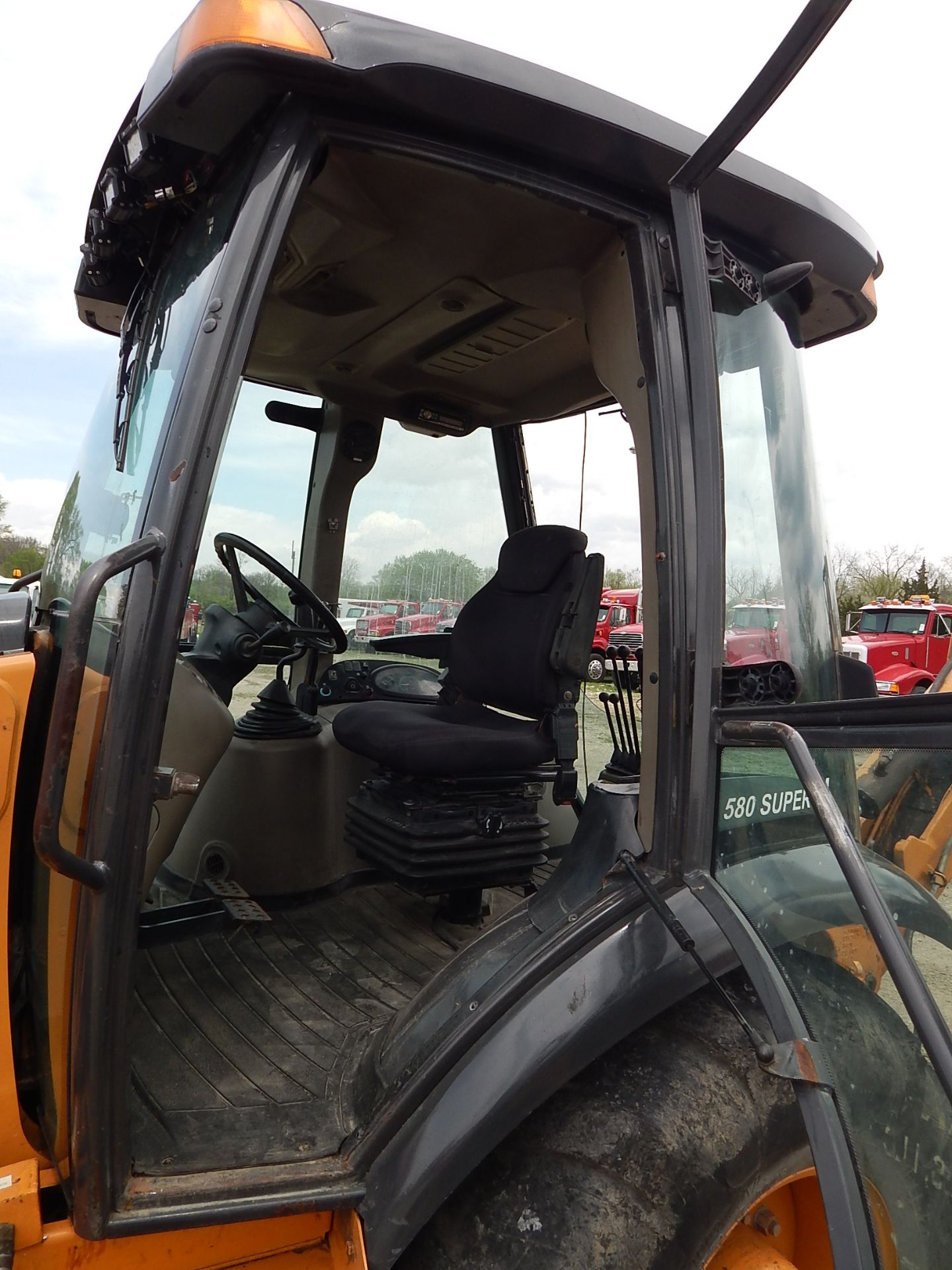 2006 Case Model 580 Super M Series 2 Backhoe, SN N6C411455, Enclosed Cab (Right SIde Door) Window - Image 25 of 36