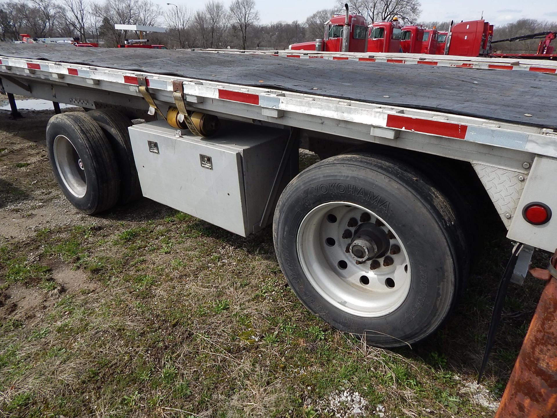 1996 Reitnouer Flat Bed Aluminum Semi Trailer, VIN 1RNF48A2XTR002316, 48 Ft., Tandem Spread Axle, - Image 9 of 15