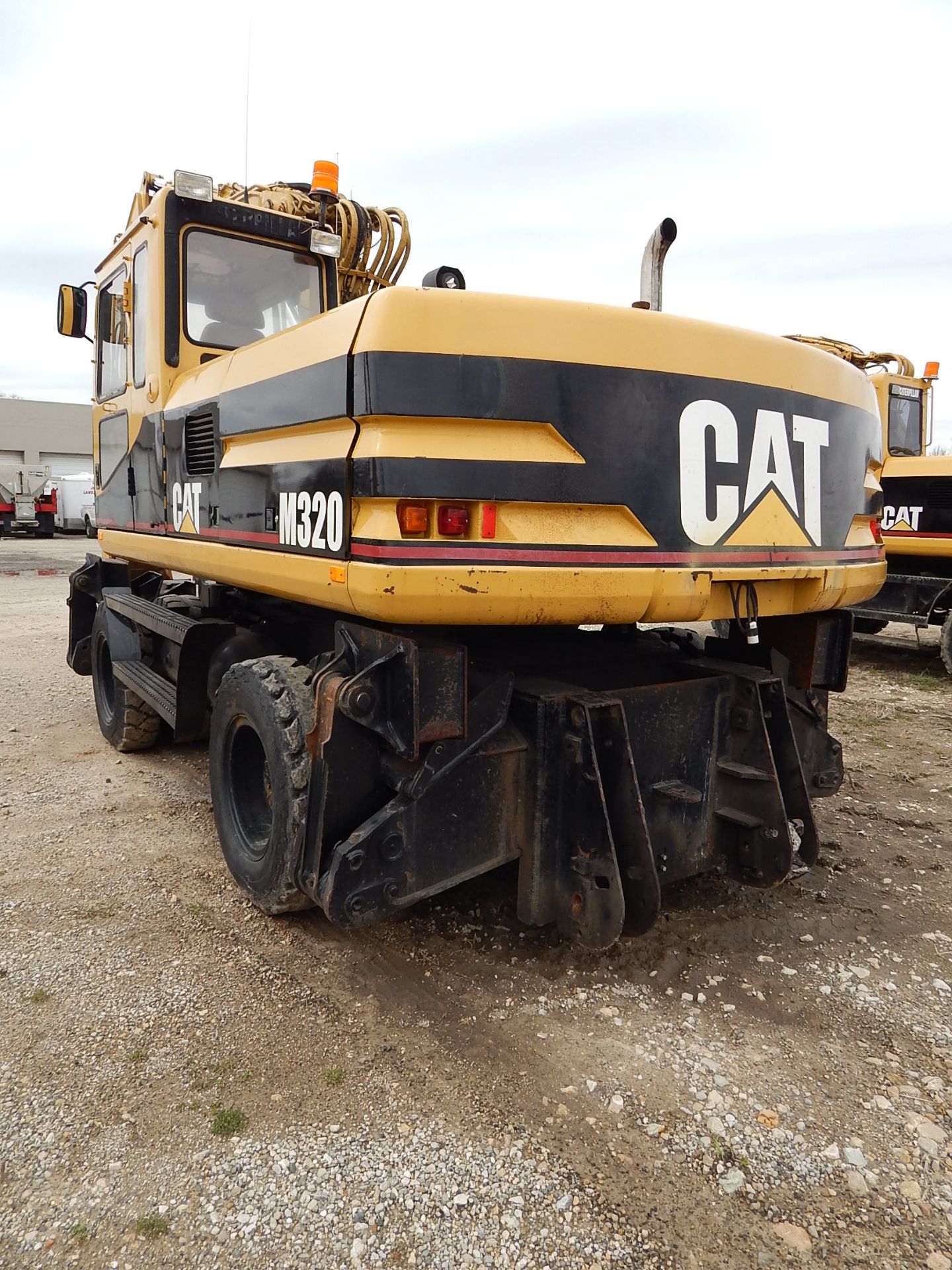 2000 Caterpillar Model M320 Mobile Excavator SN 06WL00508, (4) Outriggers, Dual Tires, Enclosed Cab, - Image 5 of 27