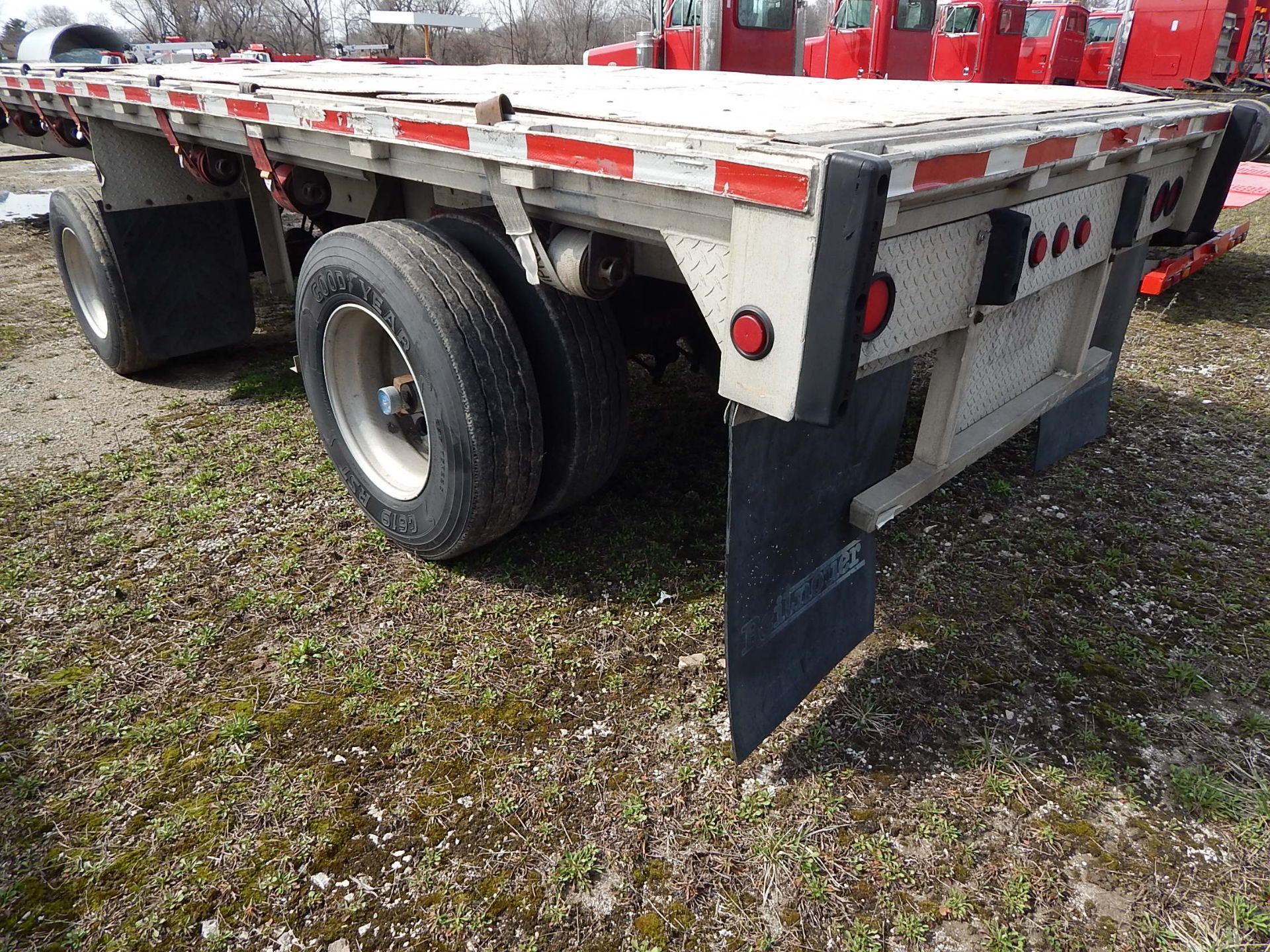 1996 Reitnouer Flat Bed Aluminum Semi Trailer, VIN: 1RNF48A27TR002404, 48 Ft., Tandem Spread Axle, - Image 7 of 13