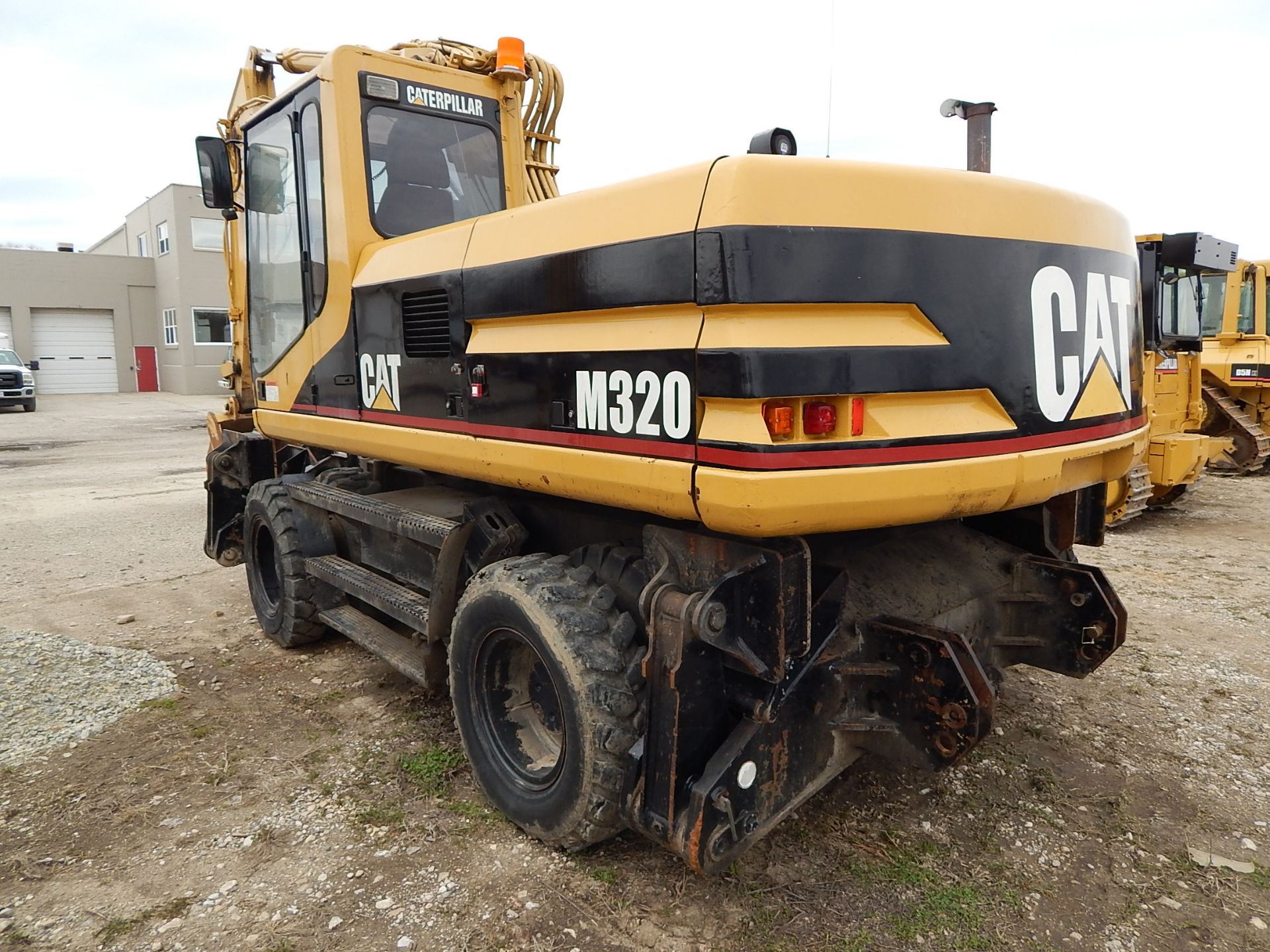 2000 Caterpillar Model M320 Mobile Excavator SN 06WL00522, (4) Outriggers, Dual Tires, Enclosed Cab, - Image 5 of 25