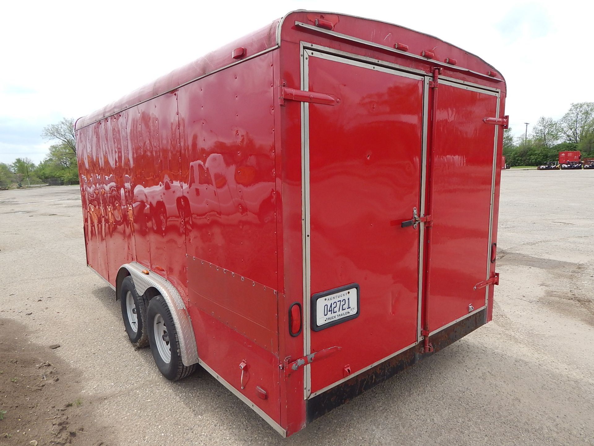 2001 Continental Tandem Axle Enclosed Cargo Trailer, VIN 4X4TSEV28IN018419, Double Doors in the - Image 6 of 21