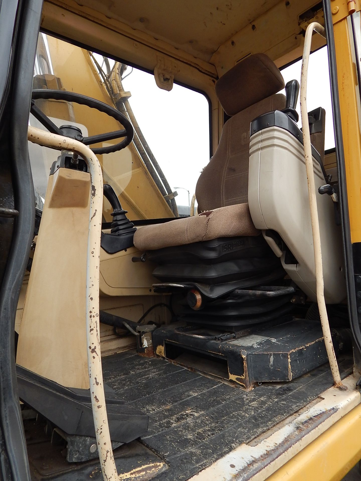 2000 Caterpillar Model M320 Mobile Excavator SN 06WL00508, (4) Outriggers, Dual Tires, Enclosed Cab, - Image 20 of 27