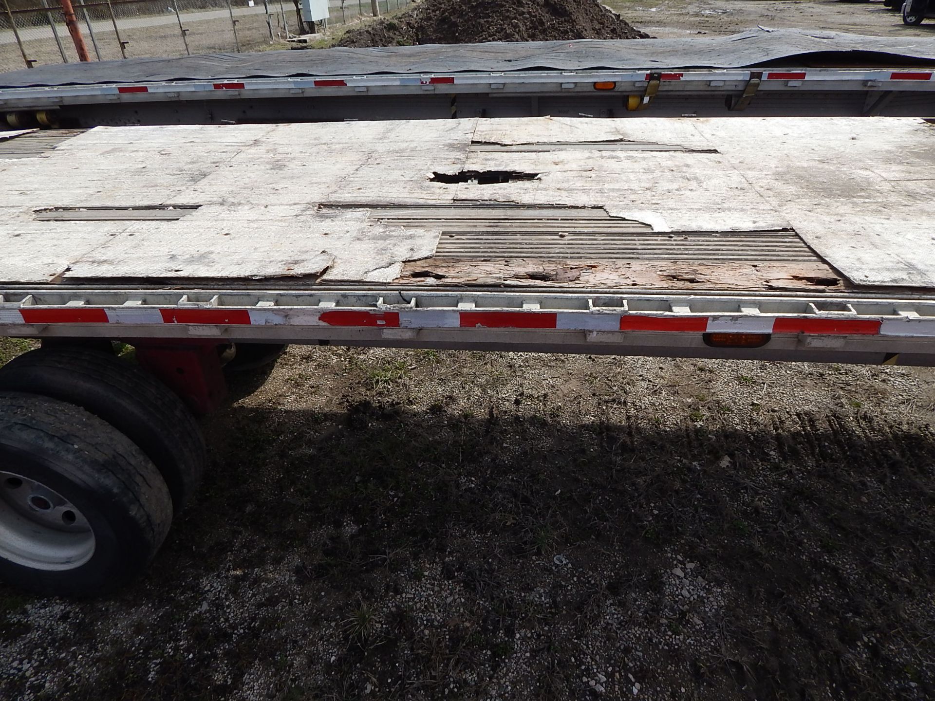 1996 Reitnouer Flat Bed Aluminum Semi Trailer, VIN: 1RNF48A27TR002404, 48 Ft., Tandem Spread Axle, - Image 4 of 13
