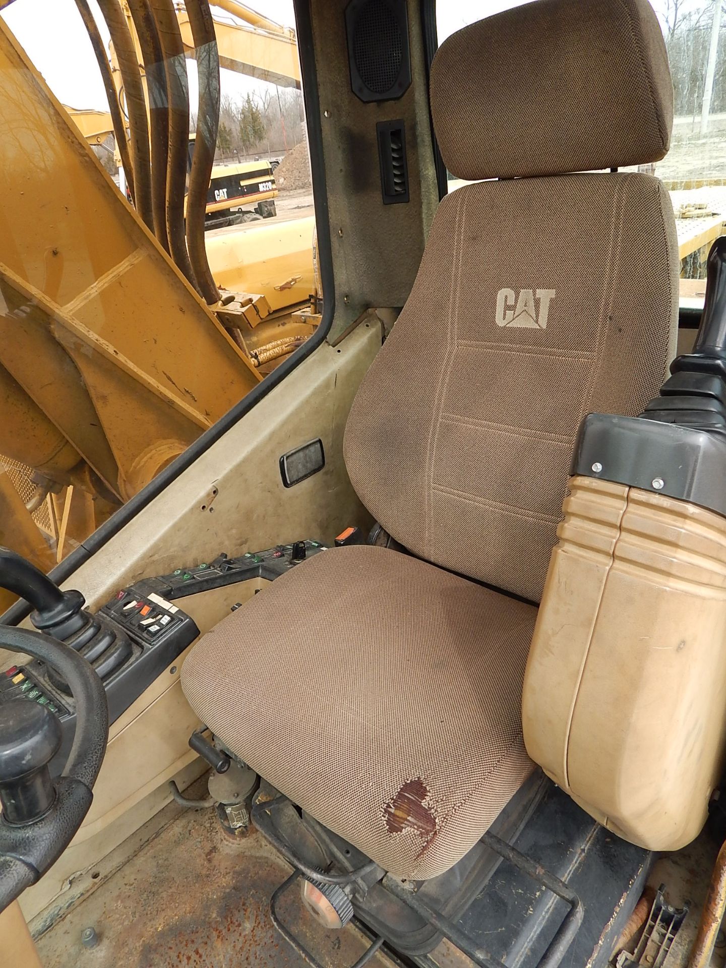 2001 Caterpillar Model M320 Mobile Excavator SN 06WL00647, (4) Outriggers, Dual Tires, Enclosed Cab, - Image 23 of 26