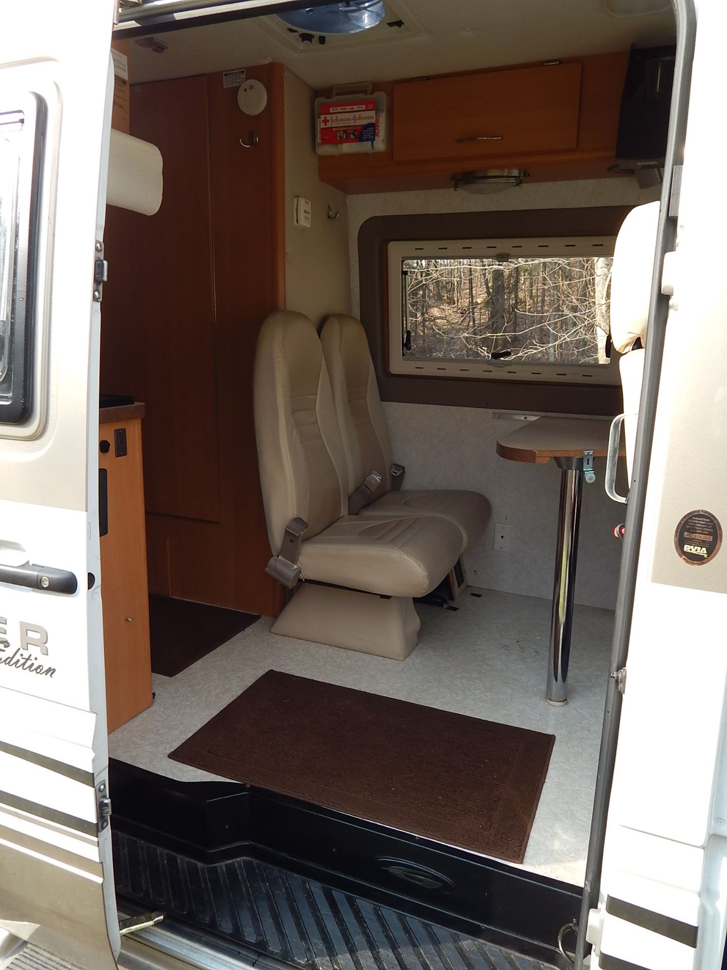 2006 Freightliner 2500 SHC Vista Cruiser MB Edition Motor Home, 43,959 Miles, VIN WDYPD744965892080, - Image 8 of 15