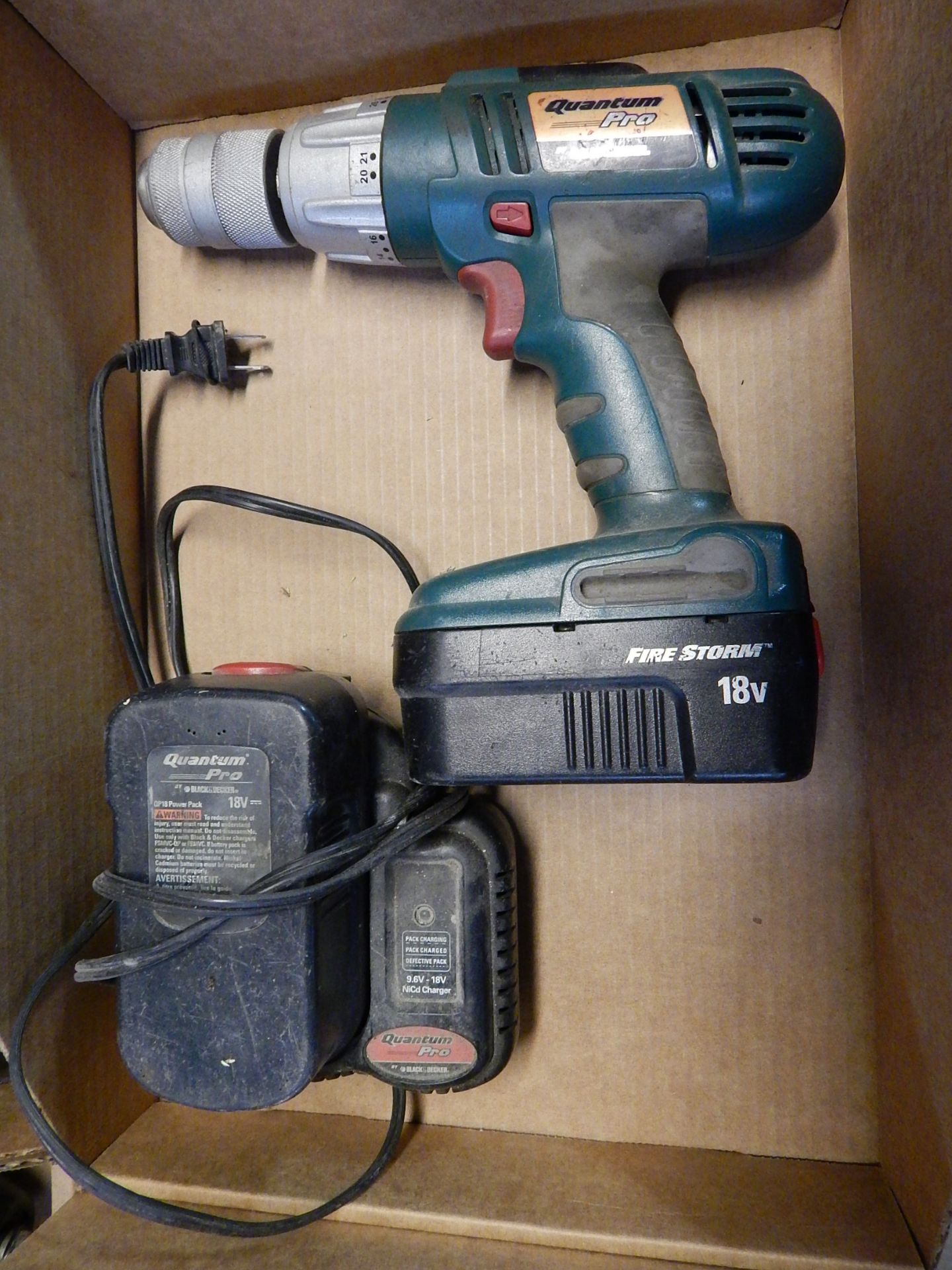 Black and Decker Quantum Pro 18V Cordless Drill w/ (2) Batteries and Charger